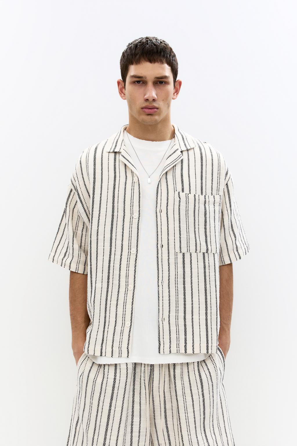 Pull Rayé Noir Taille L Avec écharpe Assortie, Marque Canda, Occasion Très Bon état