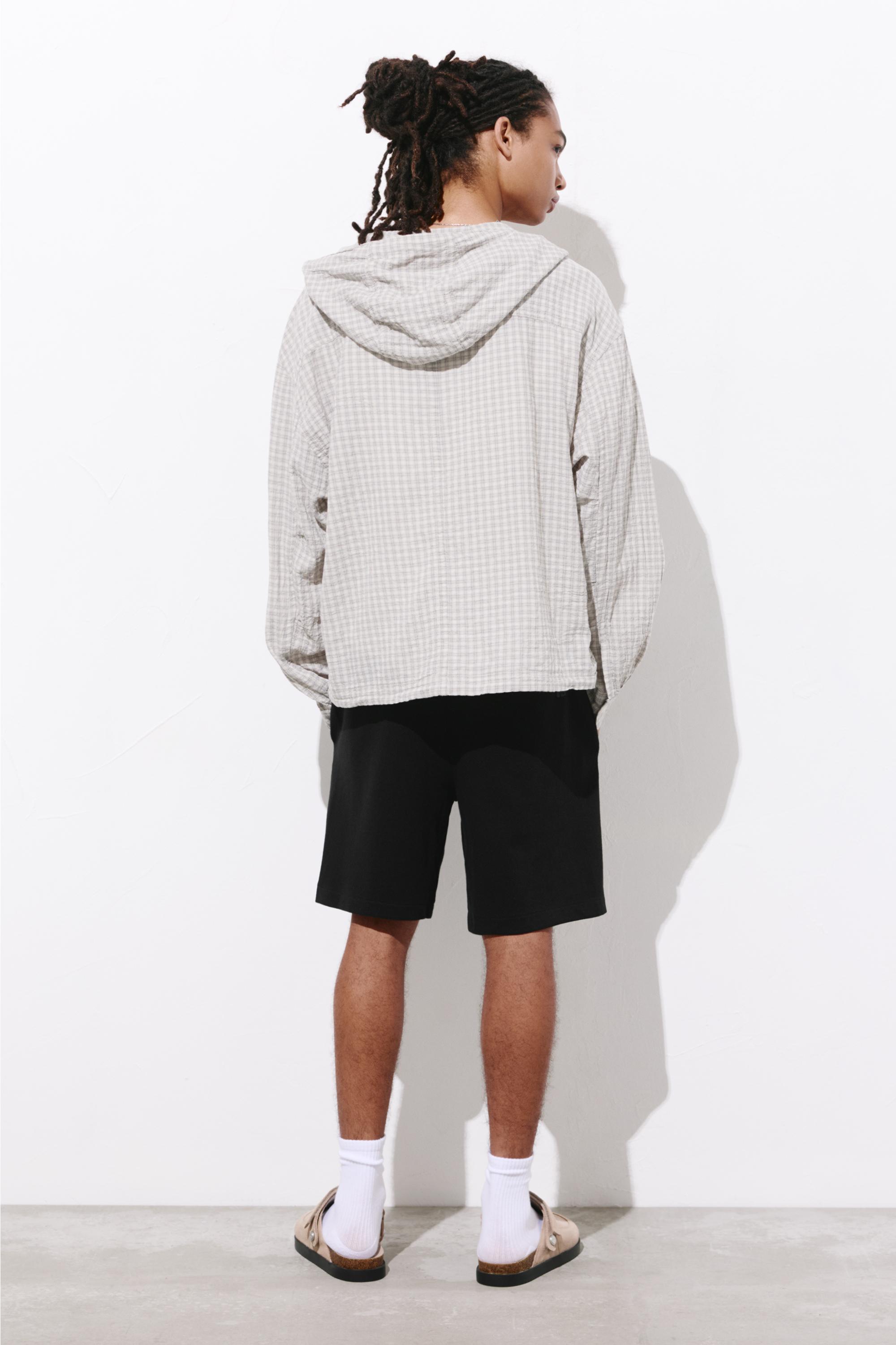 Piqué jogger Bermuda shorts — Black