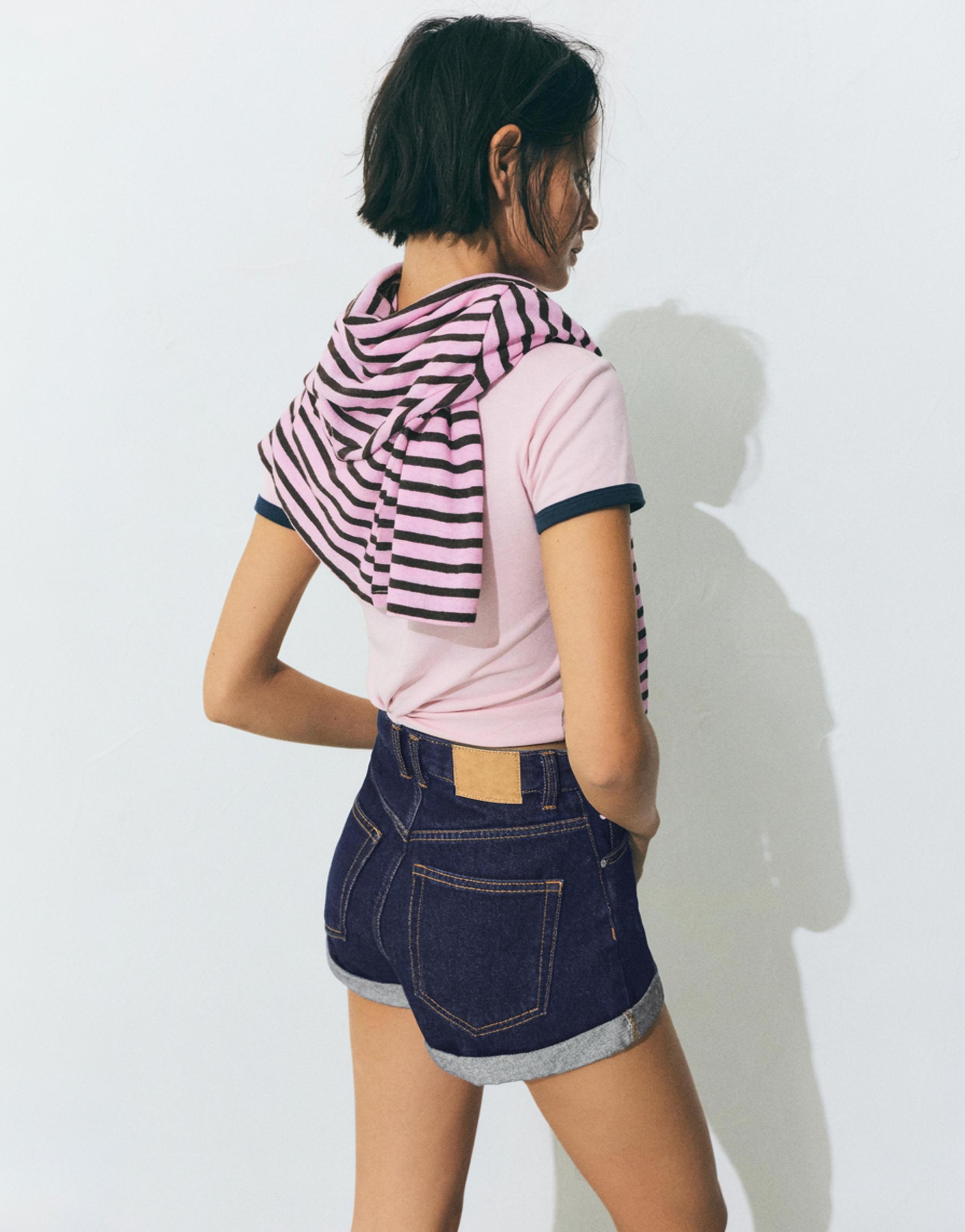 Denim mom fit shorts with turn-up hems — Navy