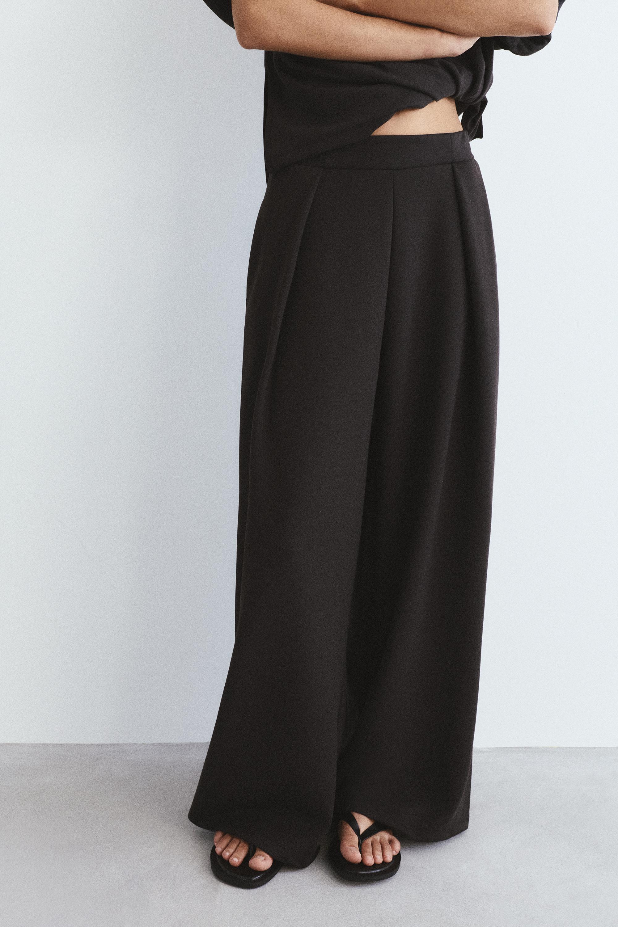Soft-touch wide-leg darted trousers — Anthracite grey