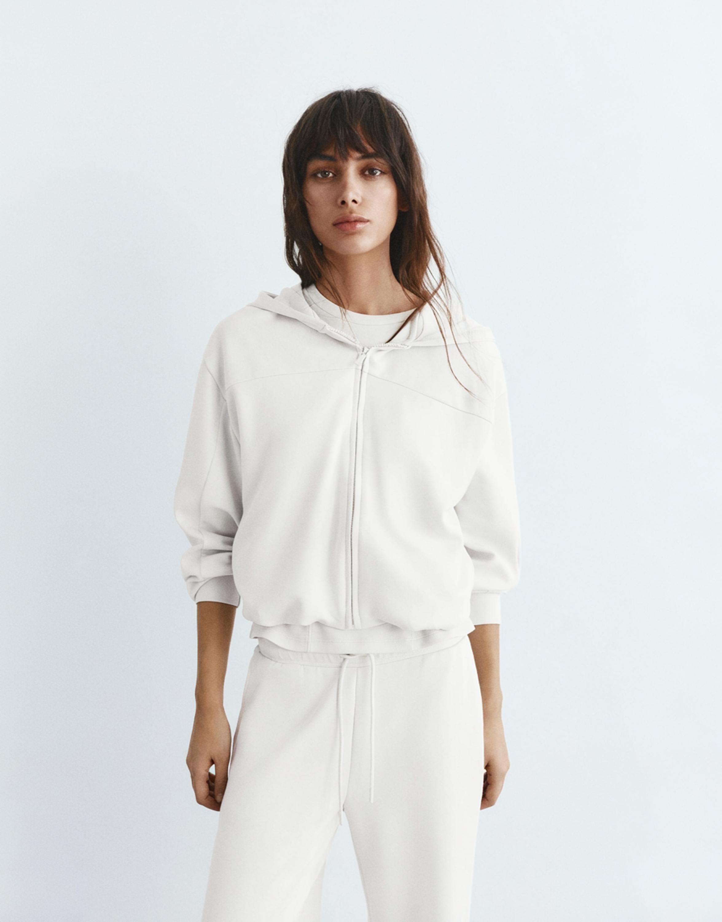 Yumuşak dokulu kapüşonlu sweatshirt - Görsel 21