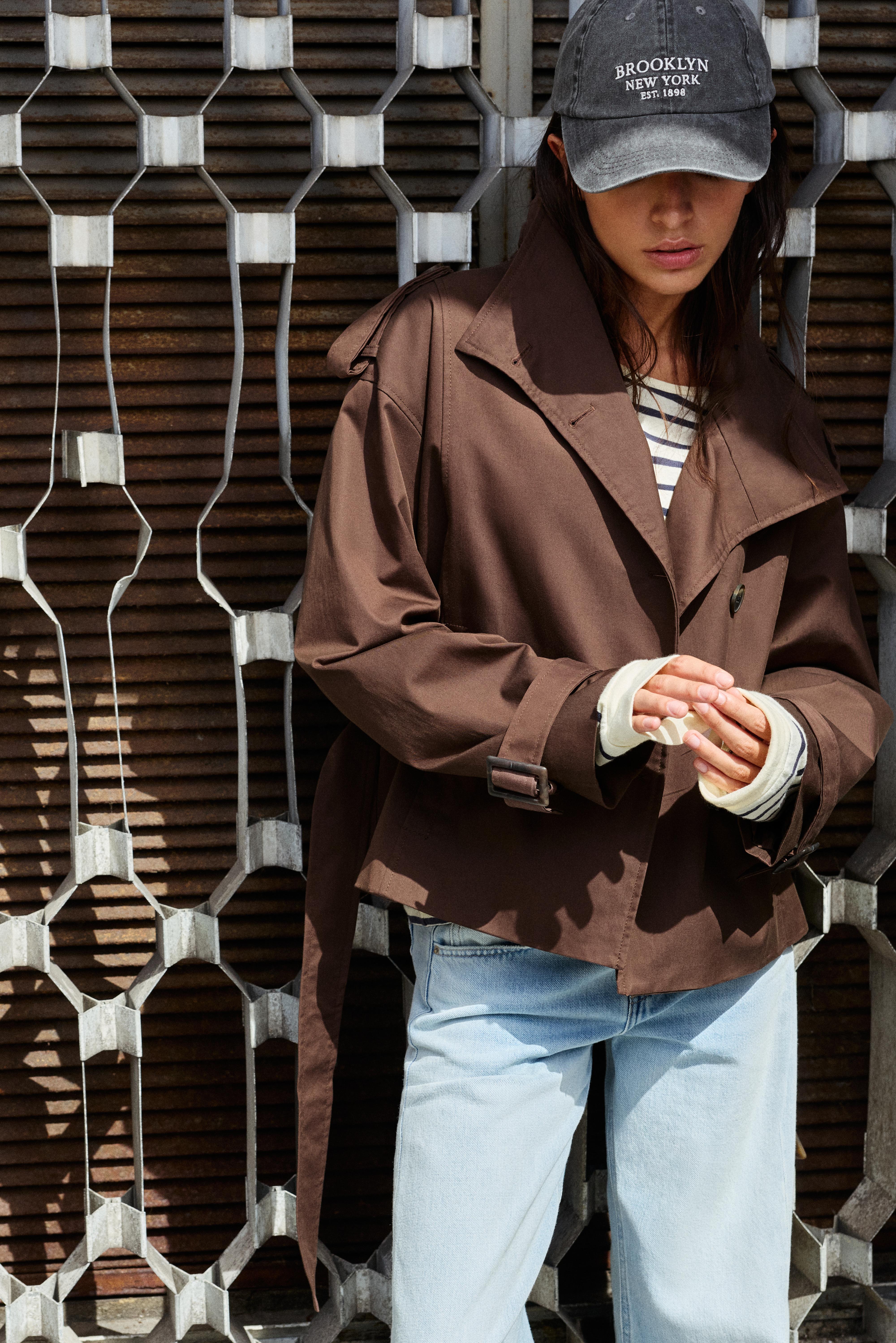 Short belted trench coat — Brown