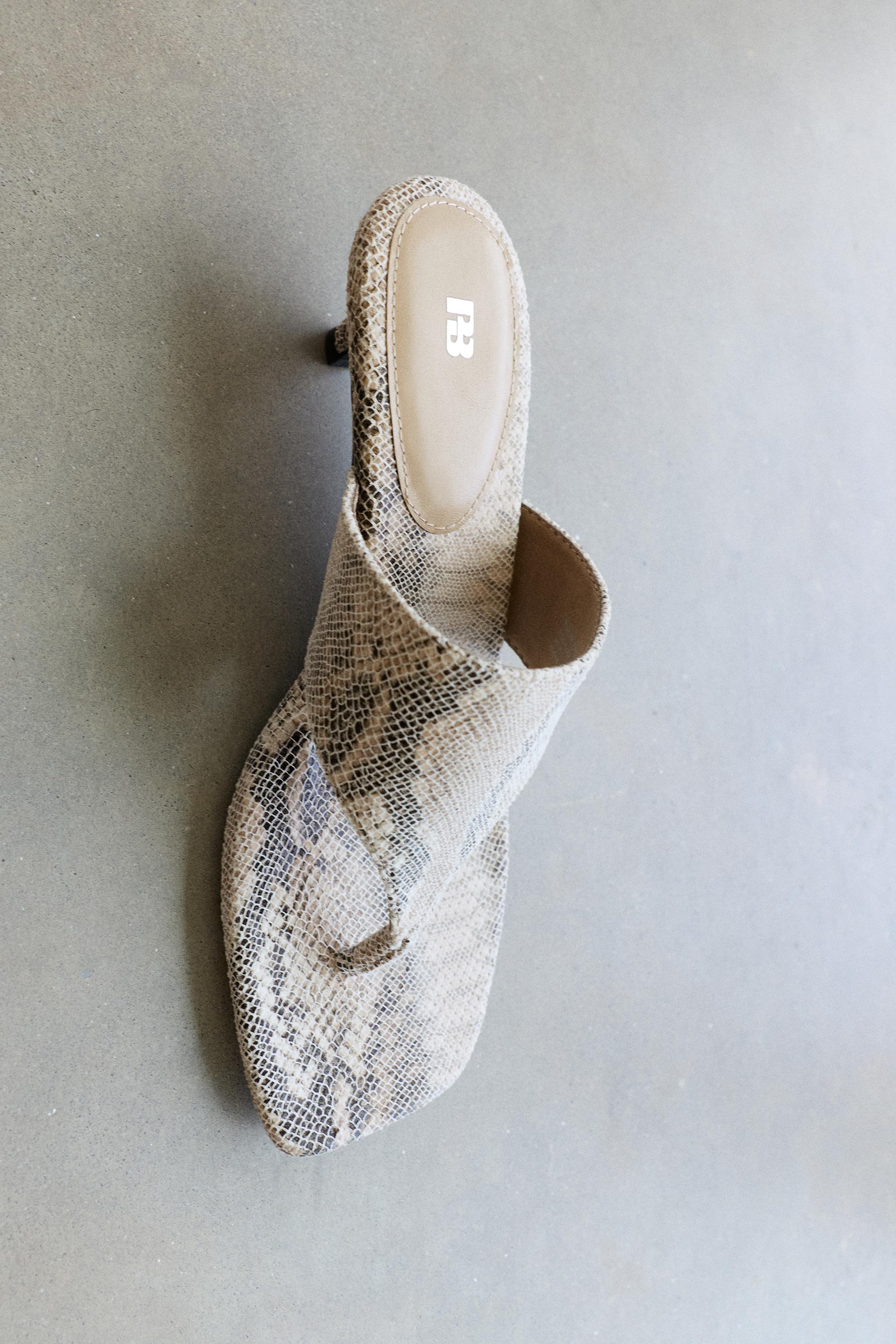 Snakeskin print high-heel sandals — Contrast