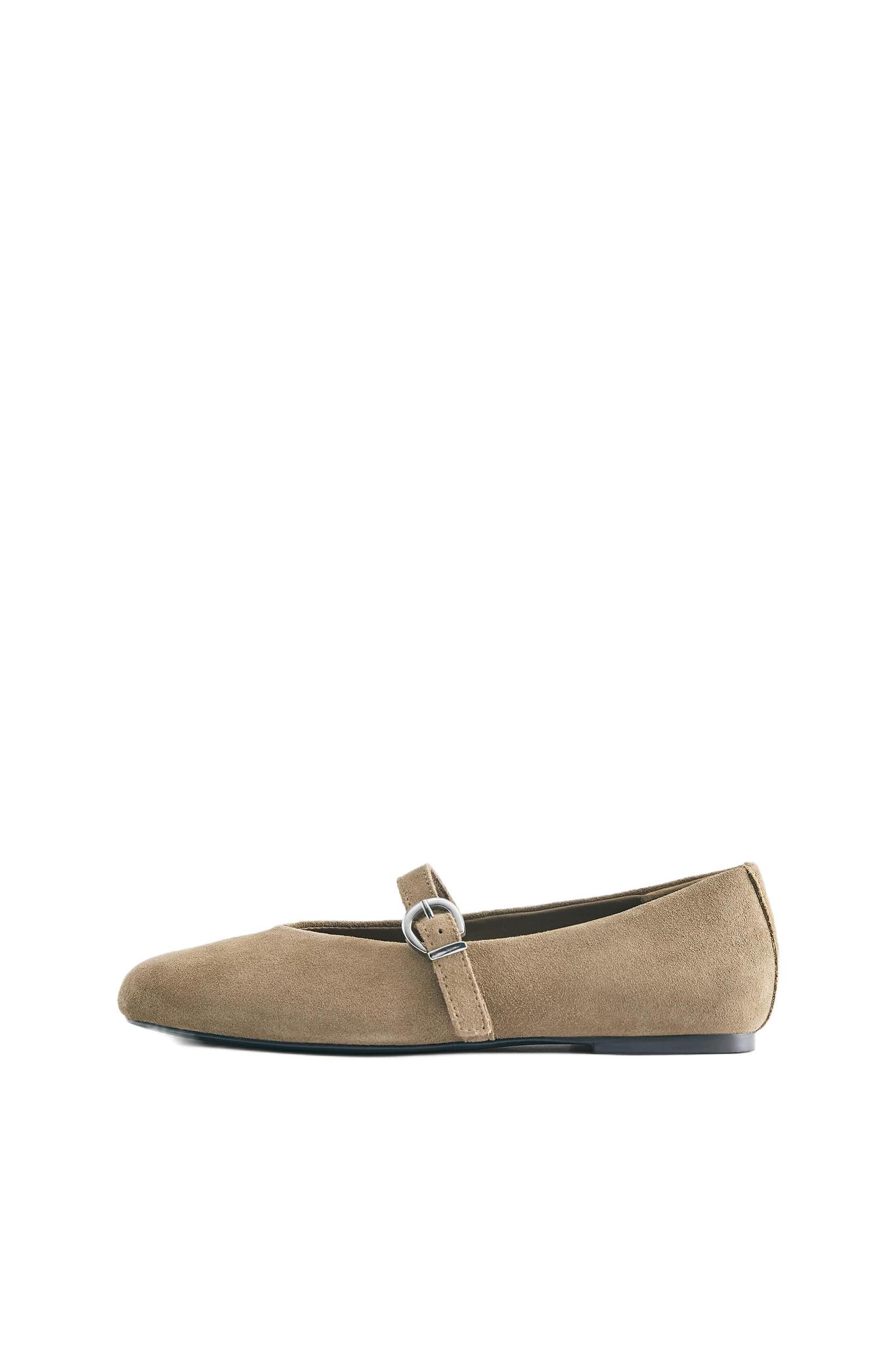 Leather ballerinas — Sand