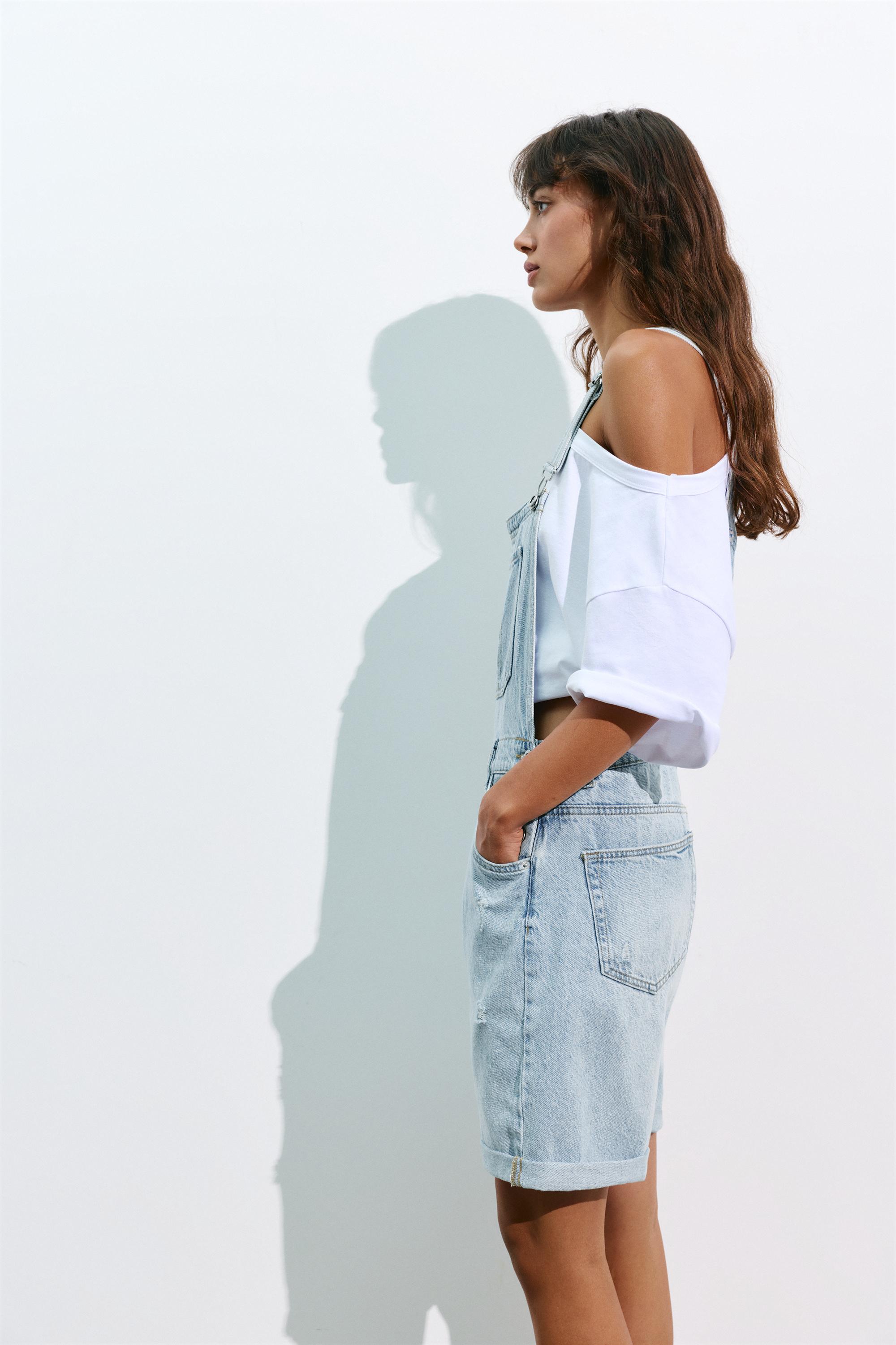 Short denim dungarees — Pale blue