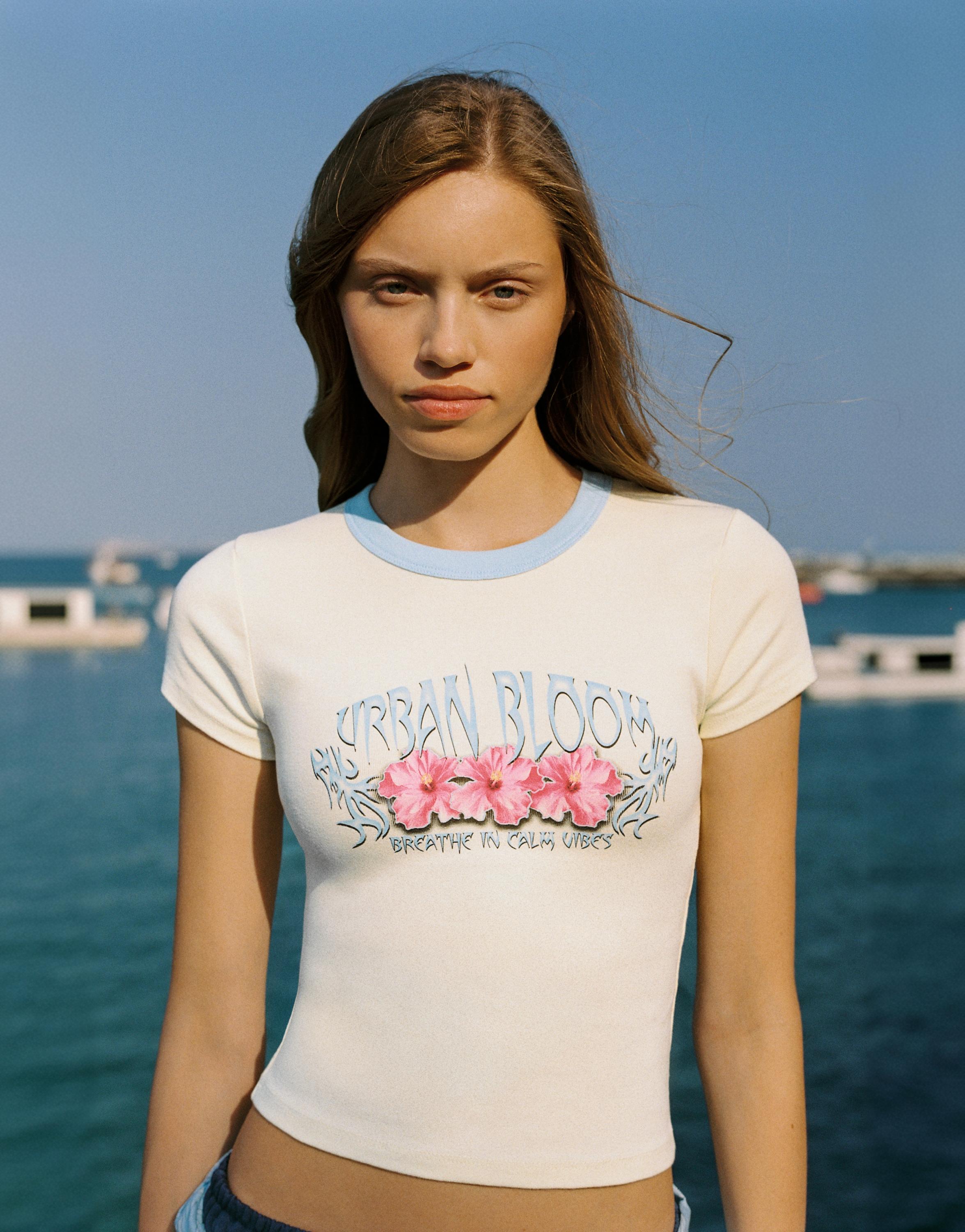 Floral graphic T-shirt — Pale yellow