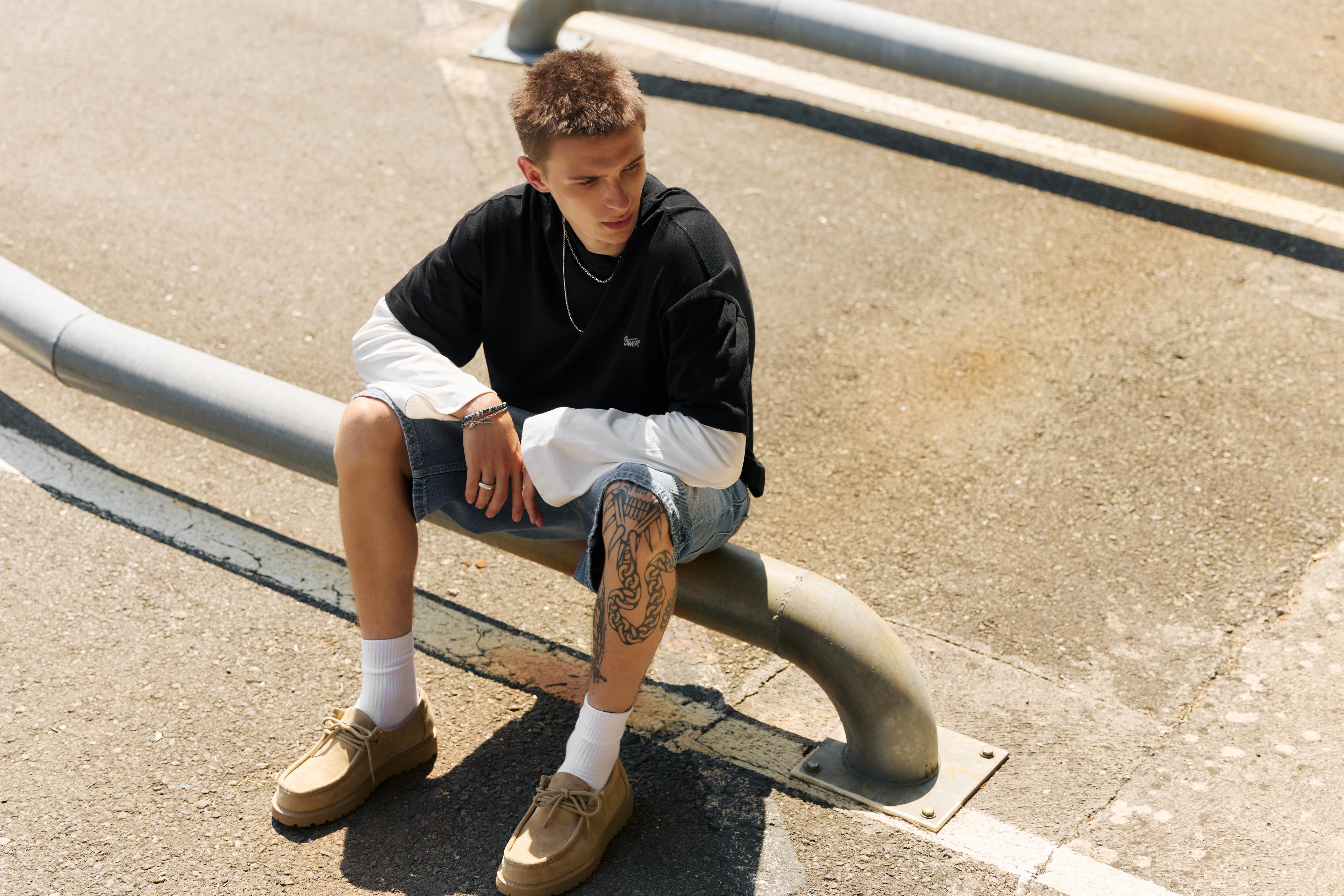 Lace-up shoes — Ecru