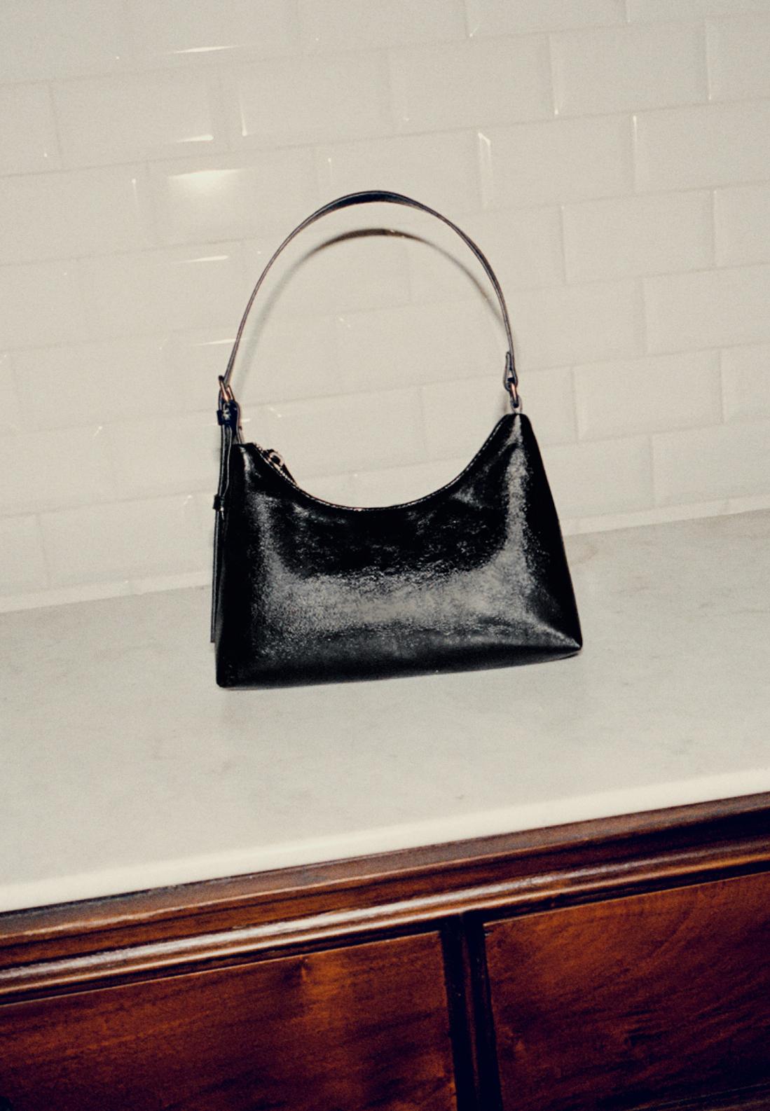 Casual shoulder bag — Black