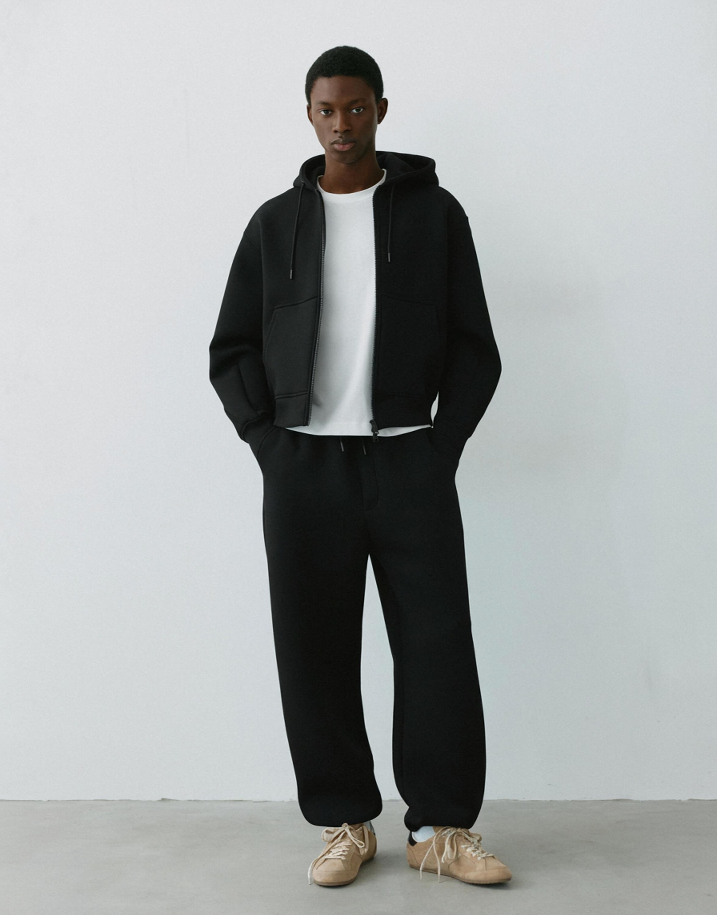 Neoprene-effect baggy trousers — Black