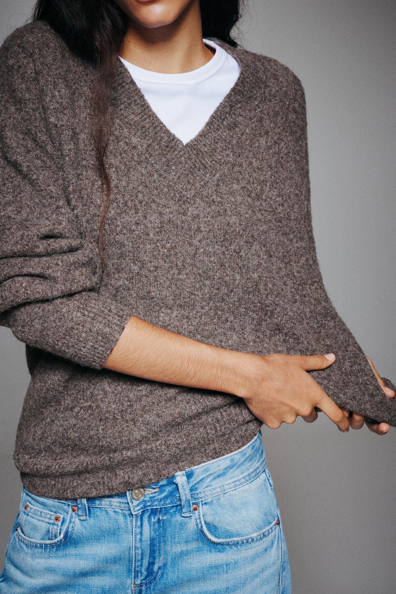 Boxy V-neck jumper — Brown marl