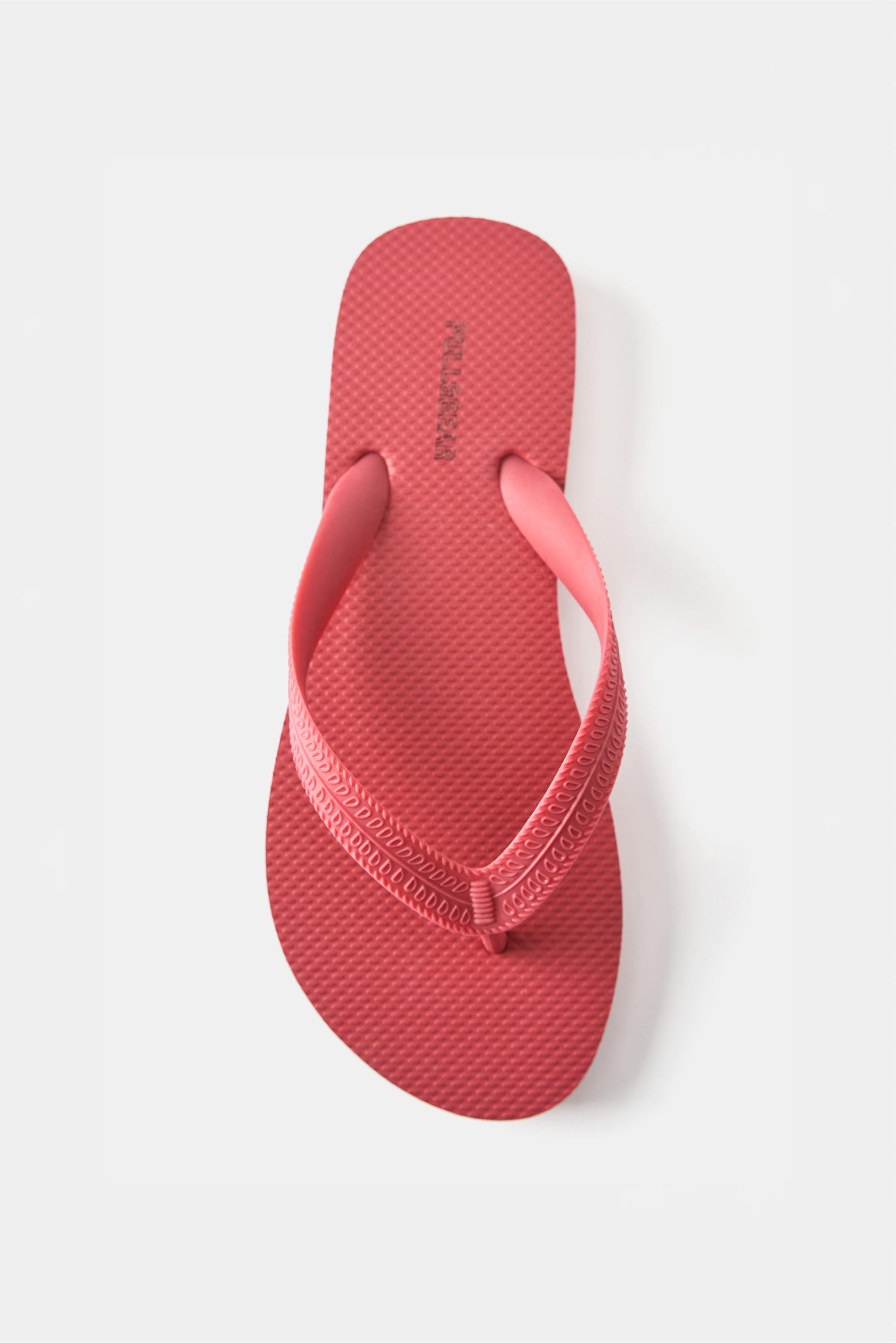 Flat sandals — Red