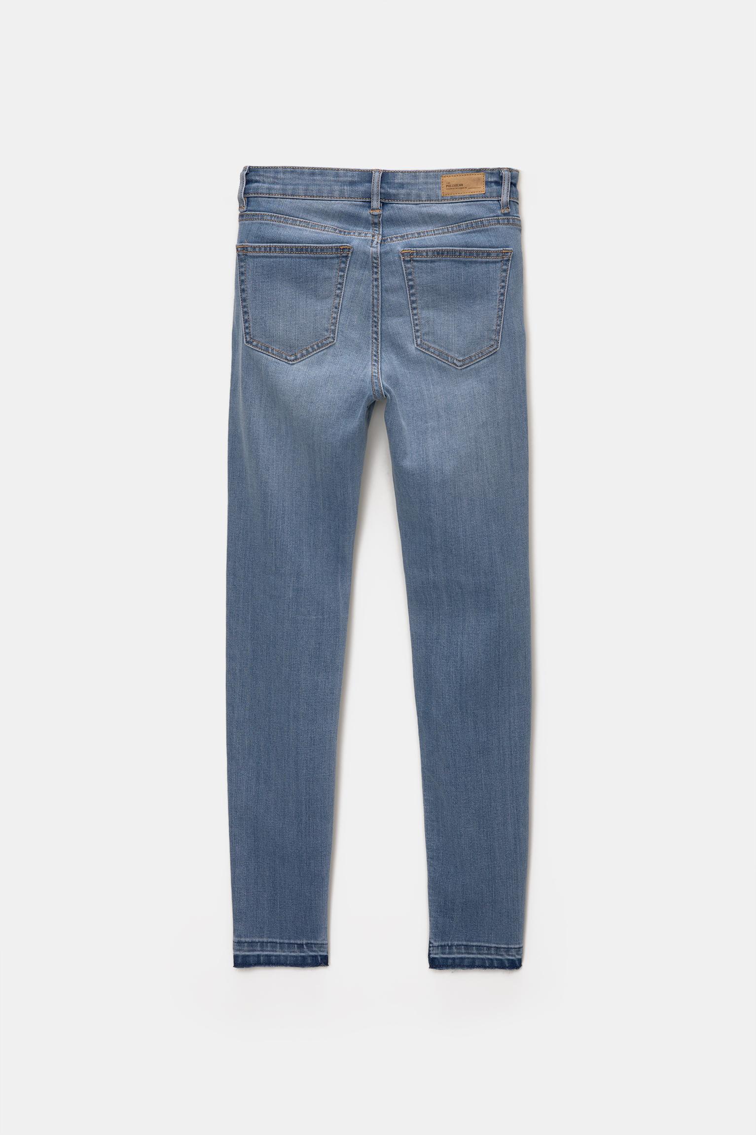 NWT offers mid rise skinny Jeans