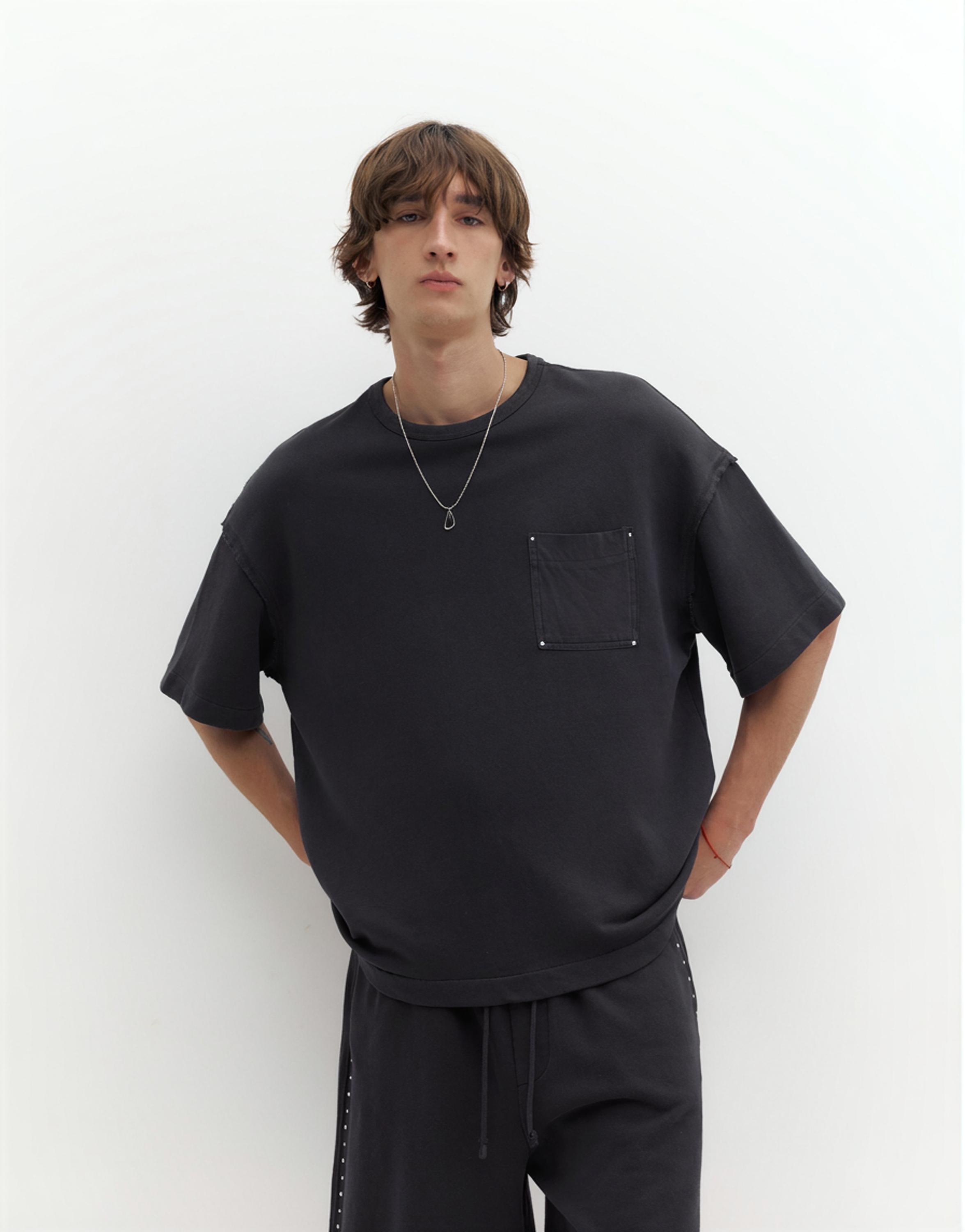 Oversize T-shirt with stud pocket — Anthracite grey