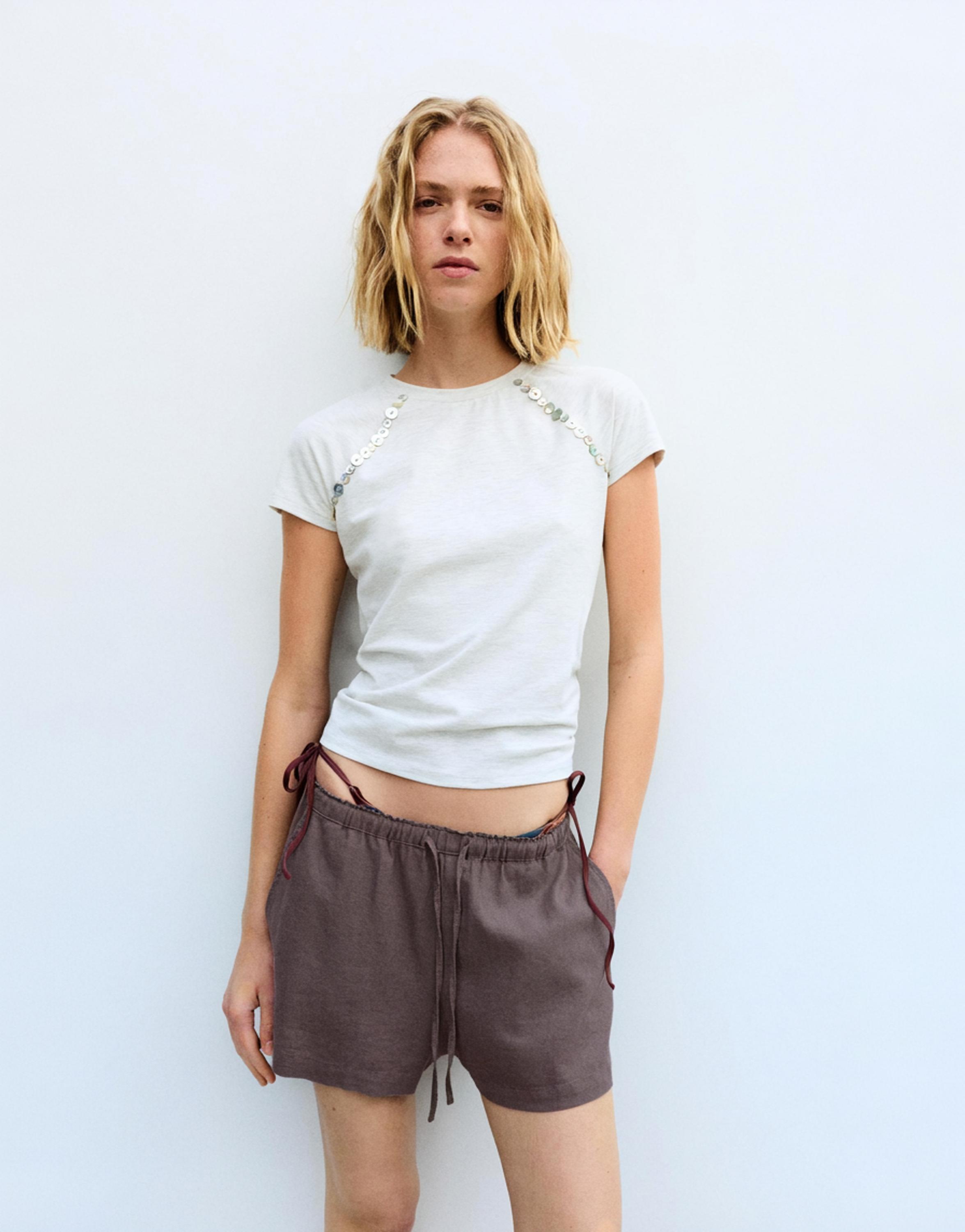 Linen blend shorts — Pale brown