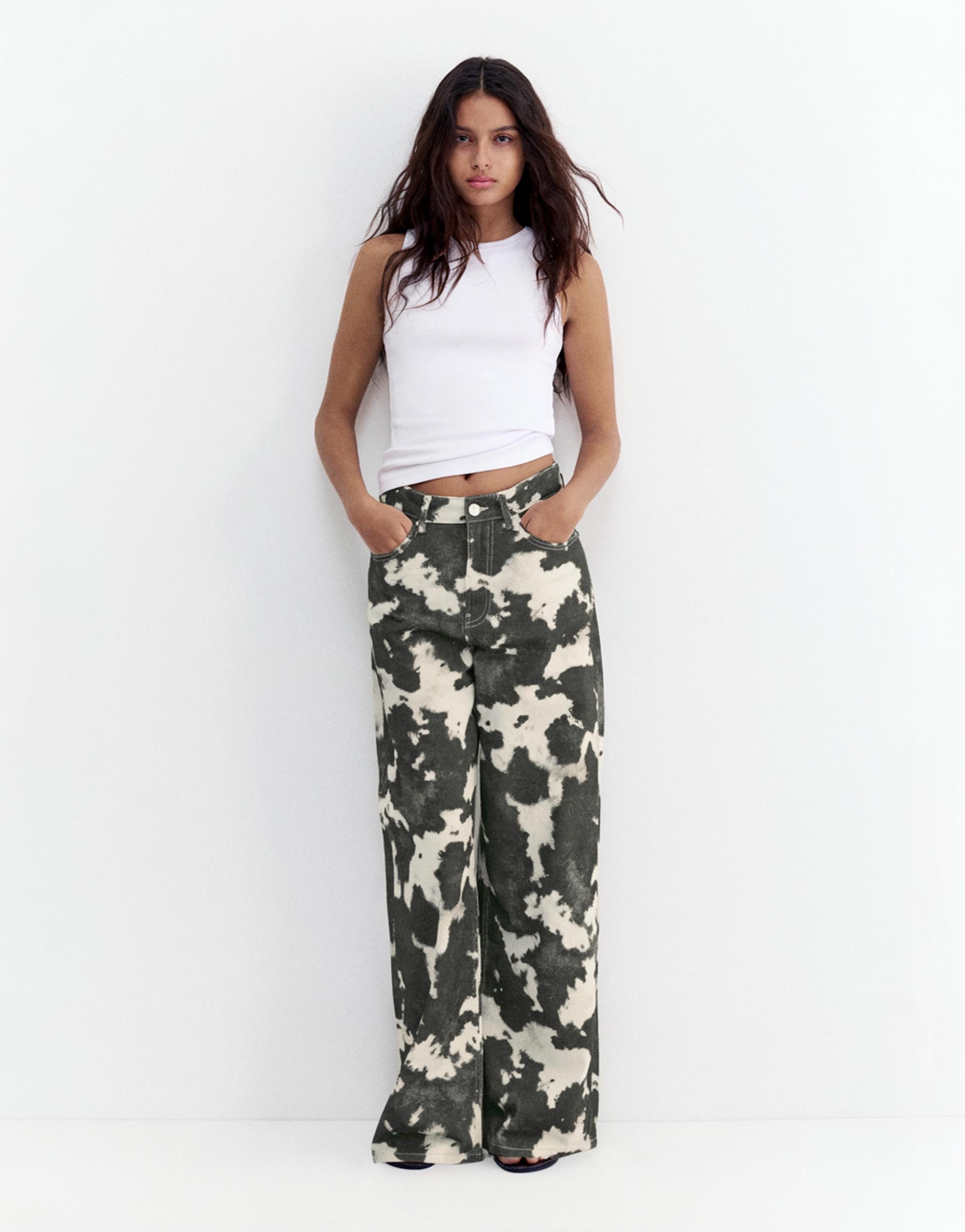 Cow print baggy jeans — White/Black