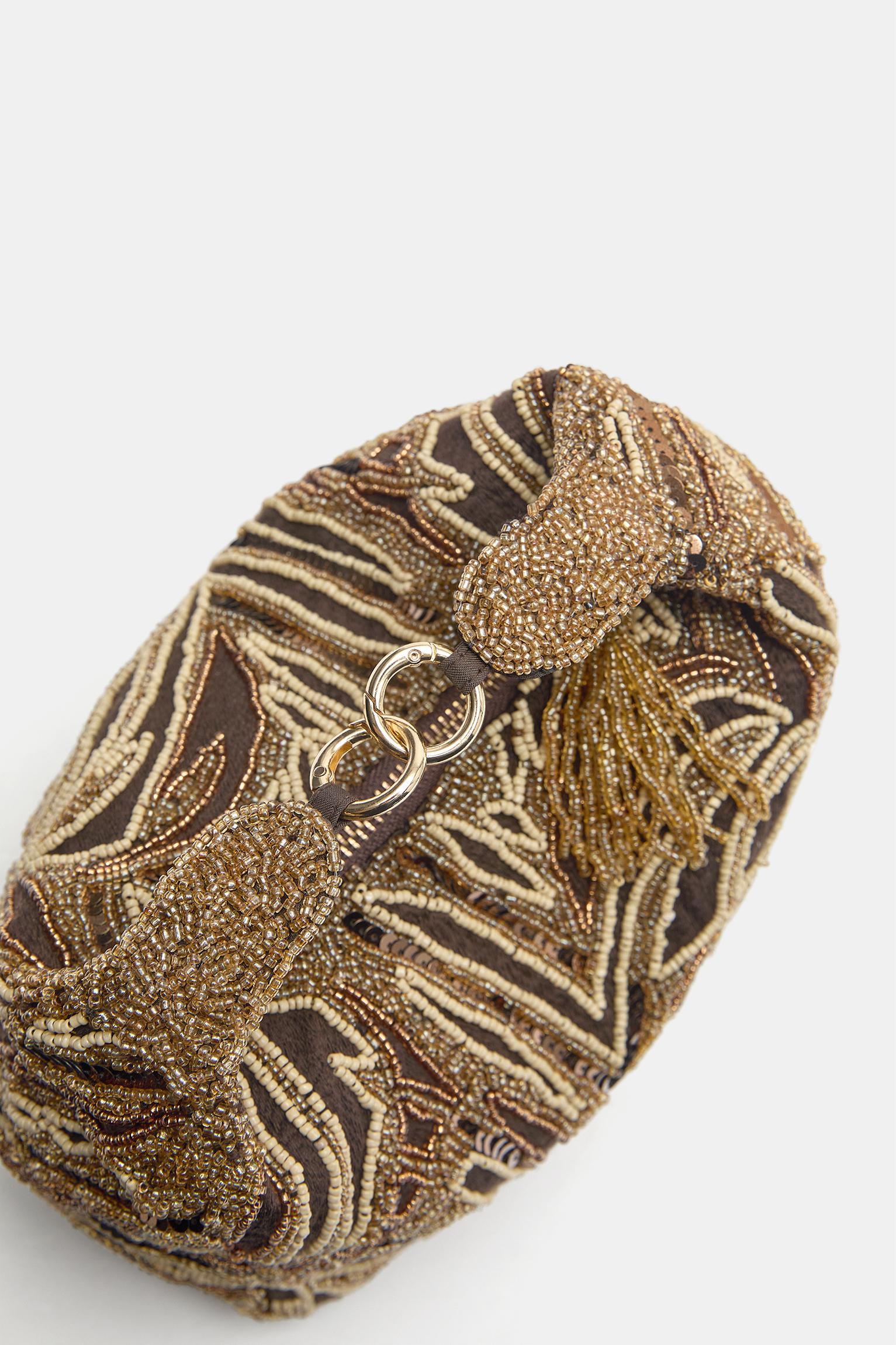 Beaded bag — Brown