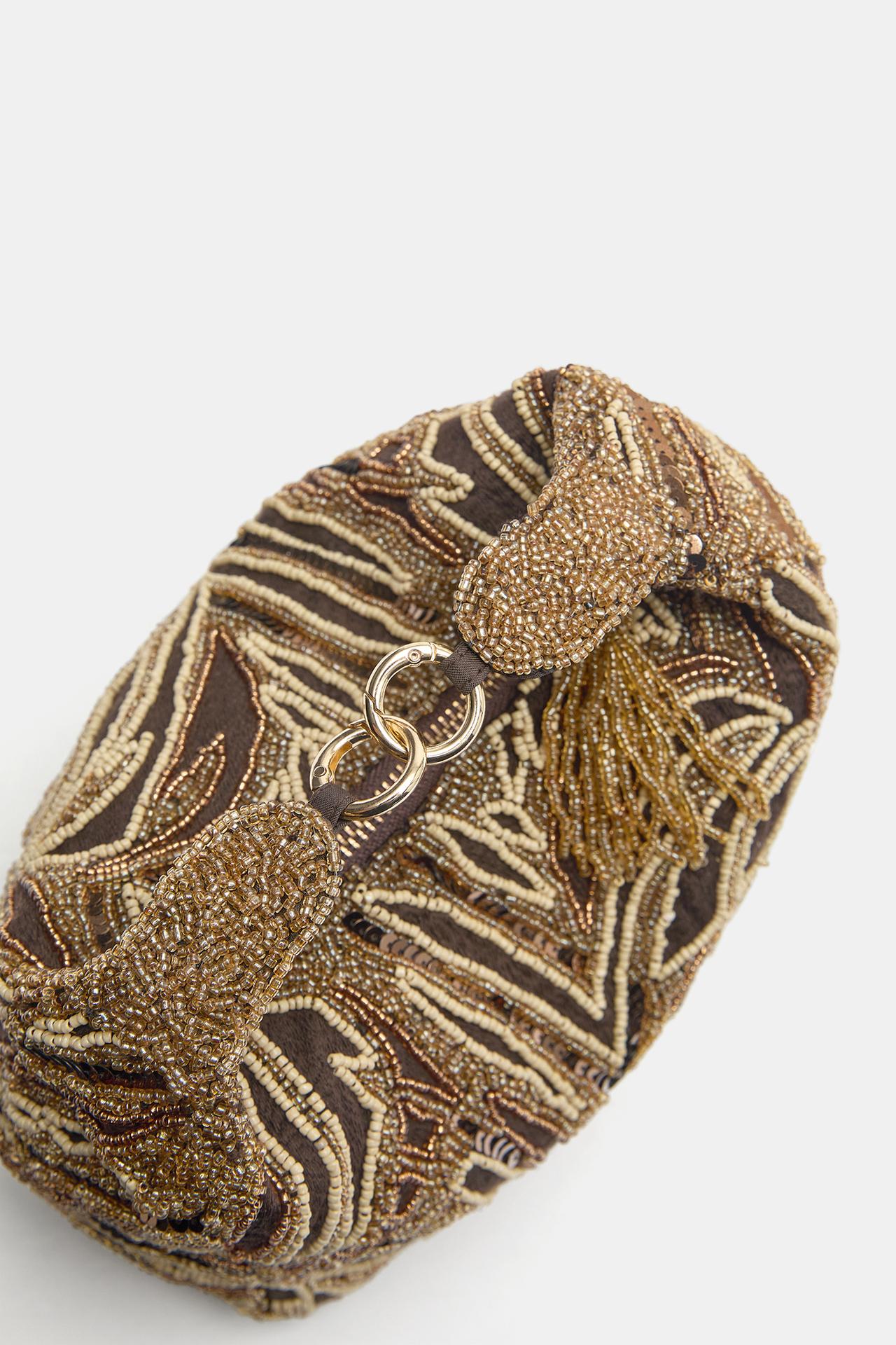 Beaded bag — Brown