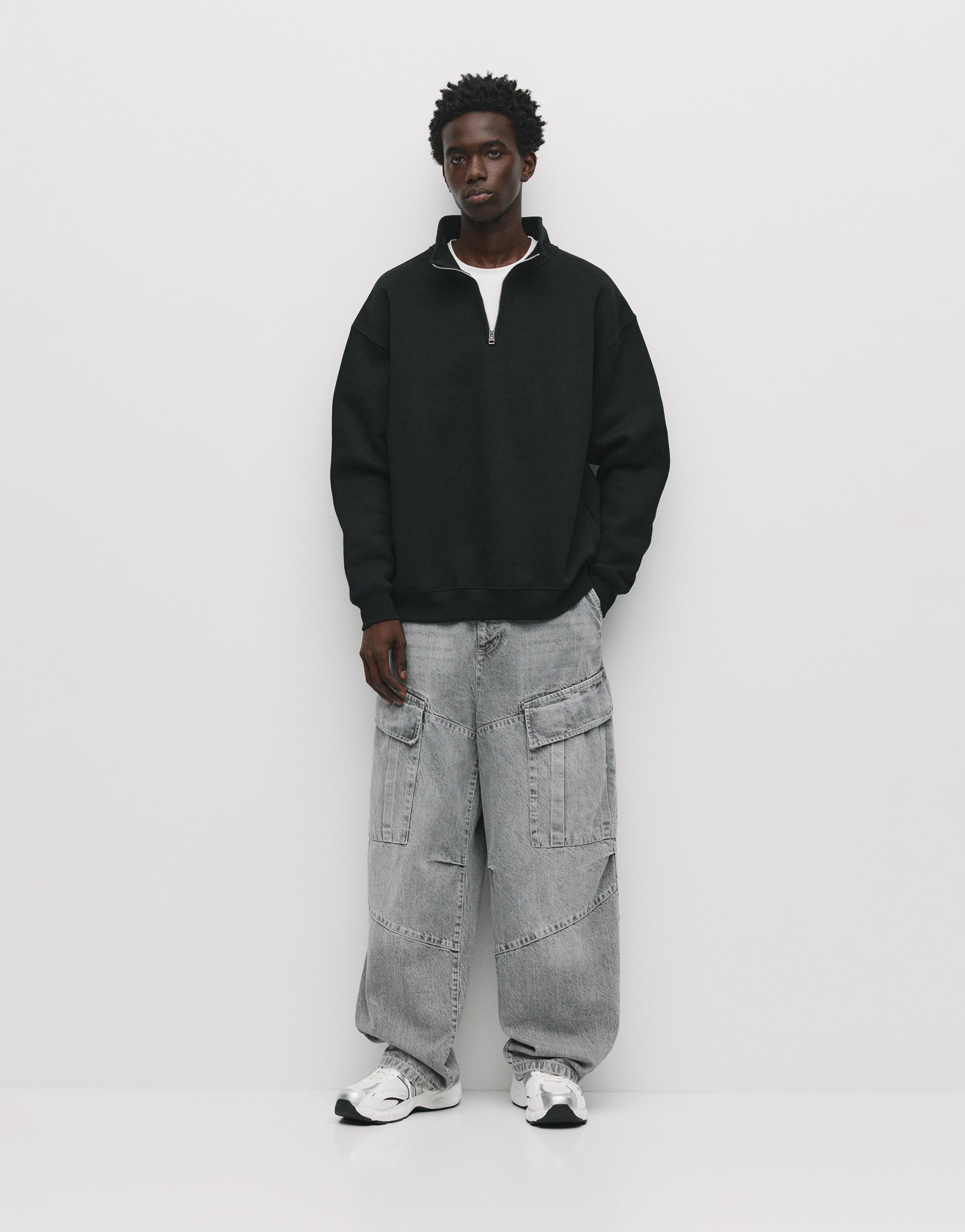 Basic quarter-zip sweatshirt — Black
