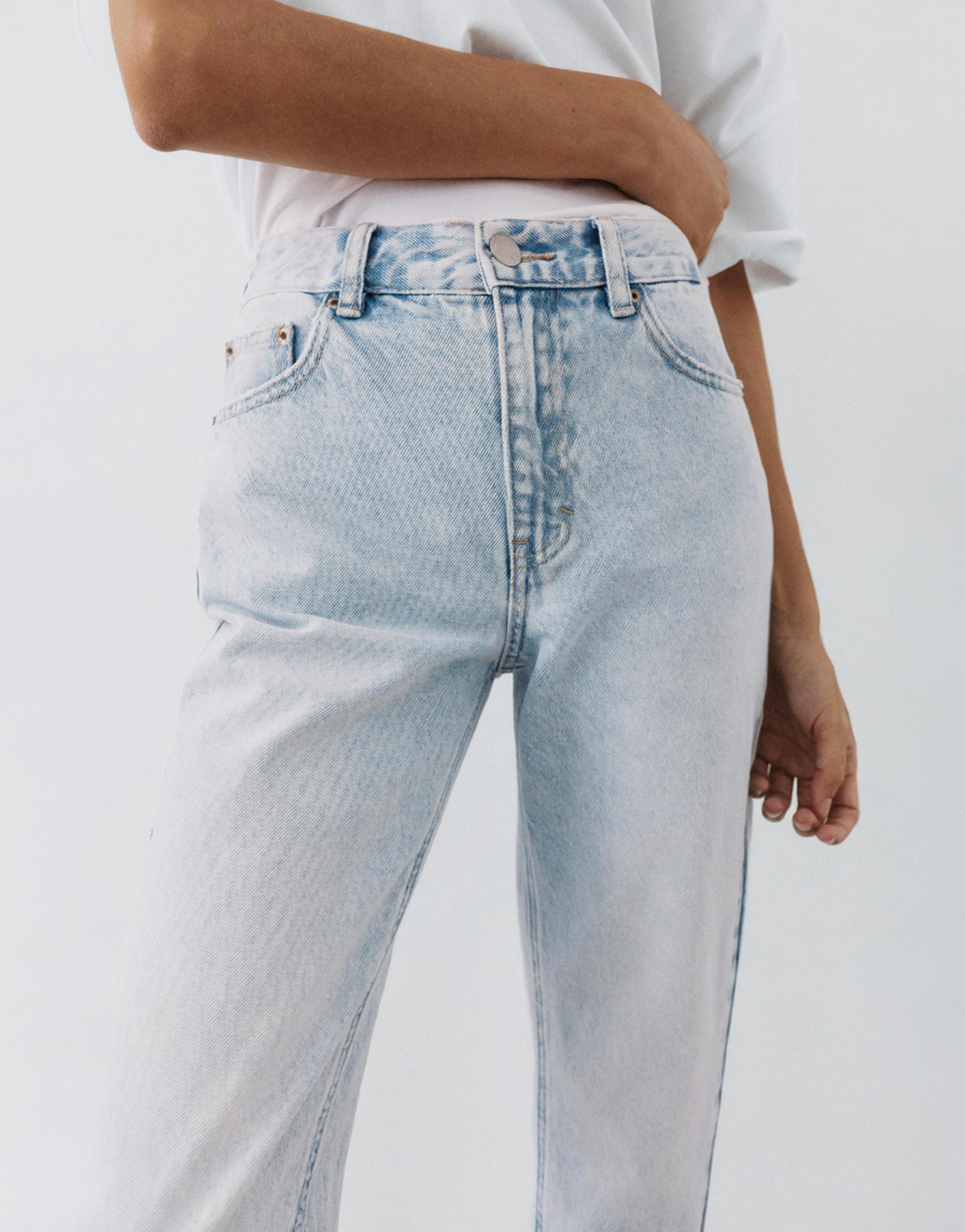 High-waist mom jeans — Pale sky blue