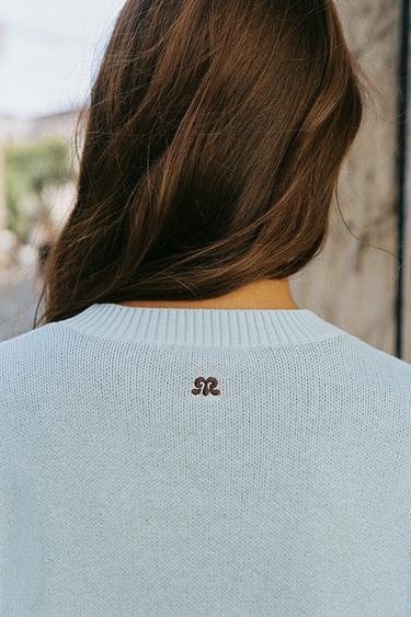 Light blue number 8 jumper — Pastel blue 5