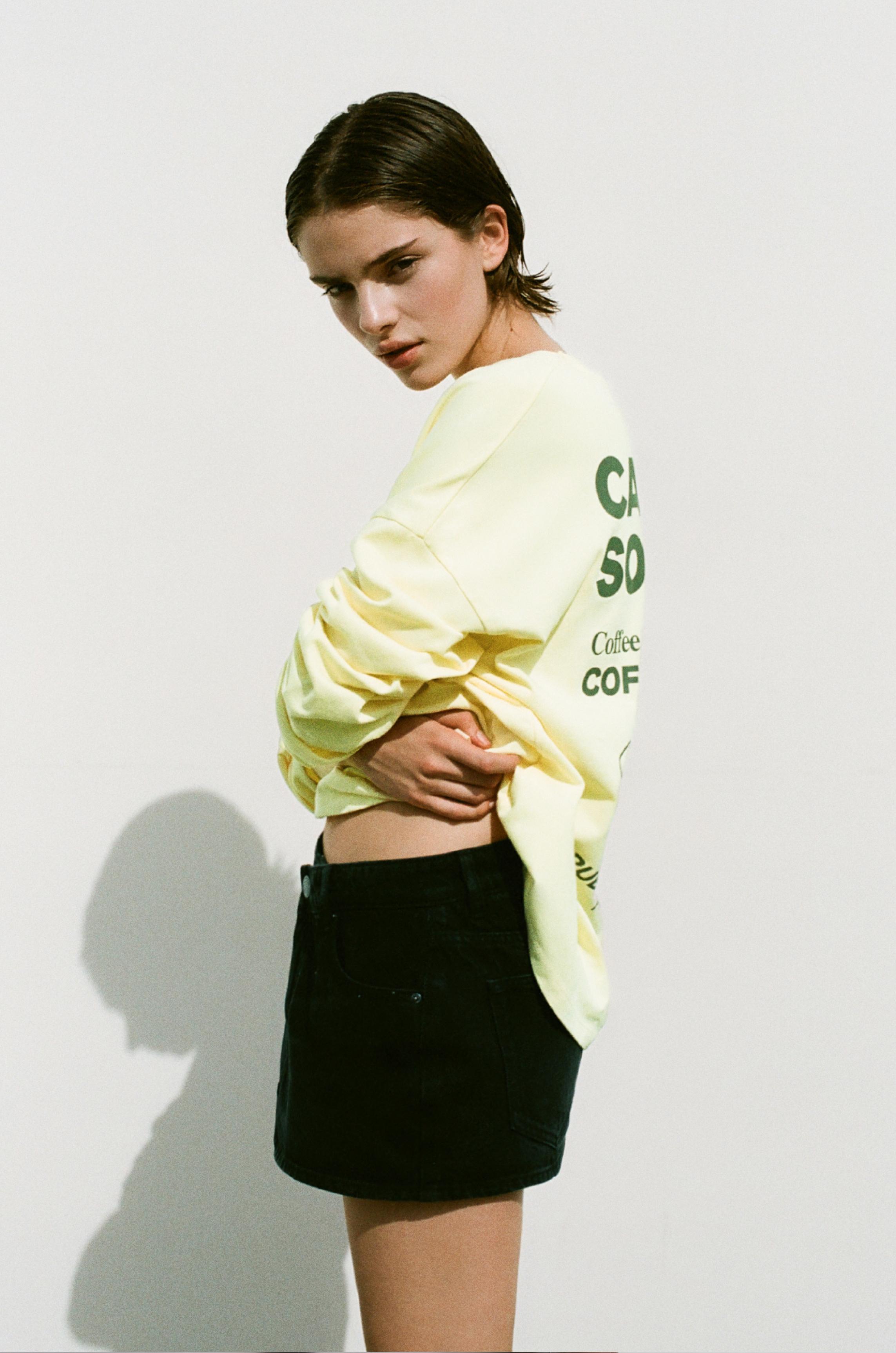 Long sleeve slogan T-shirt — Yellow