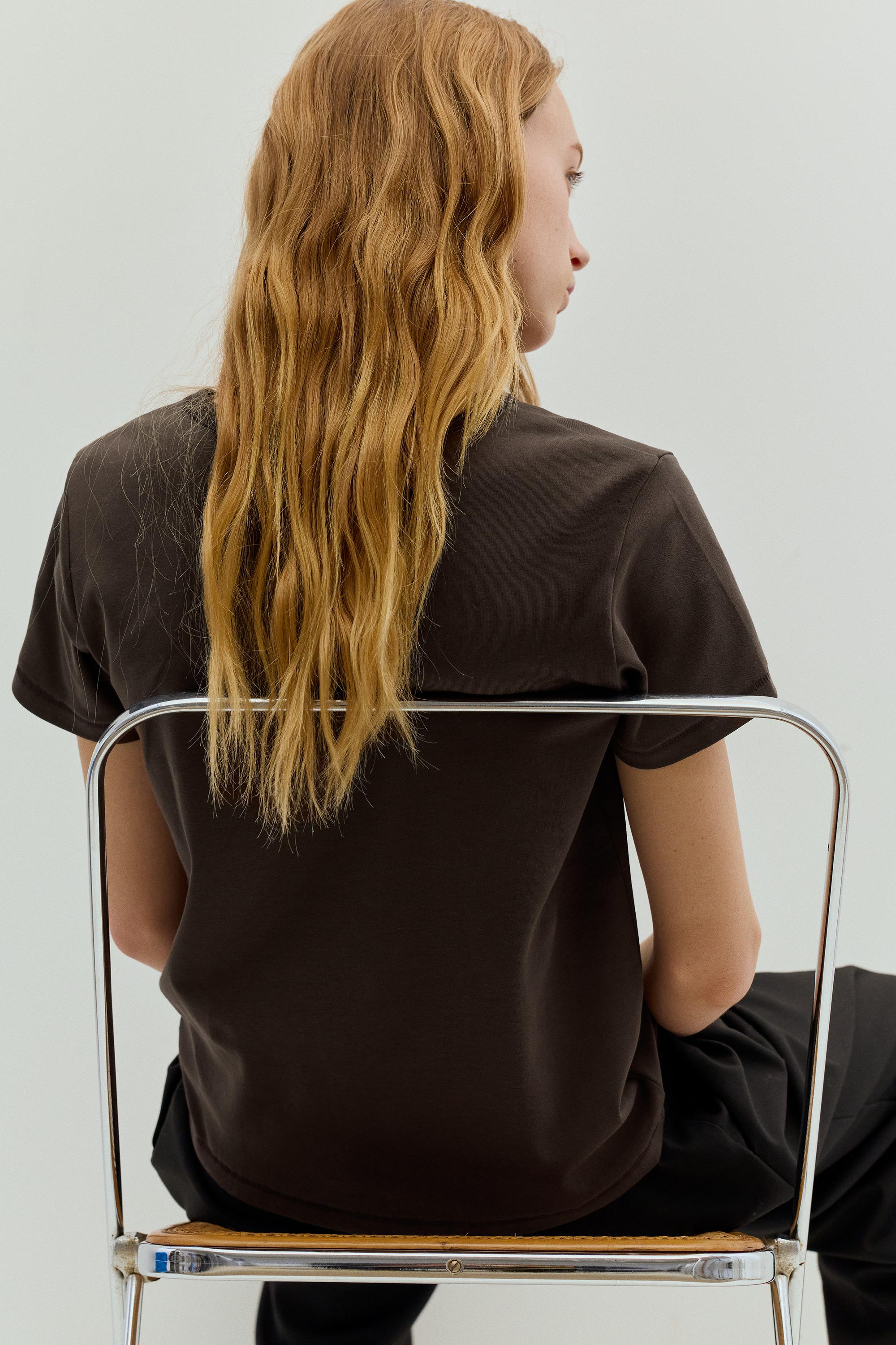 Basic short sleeve T-shirt — Brown