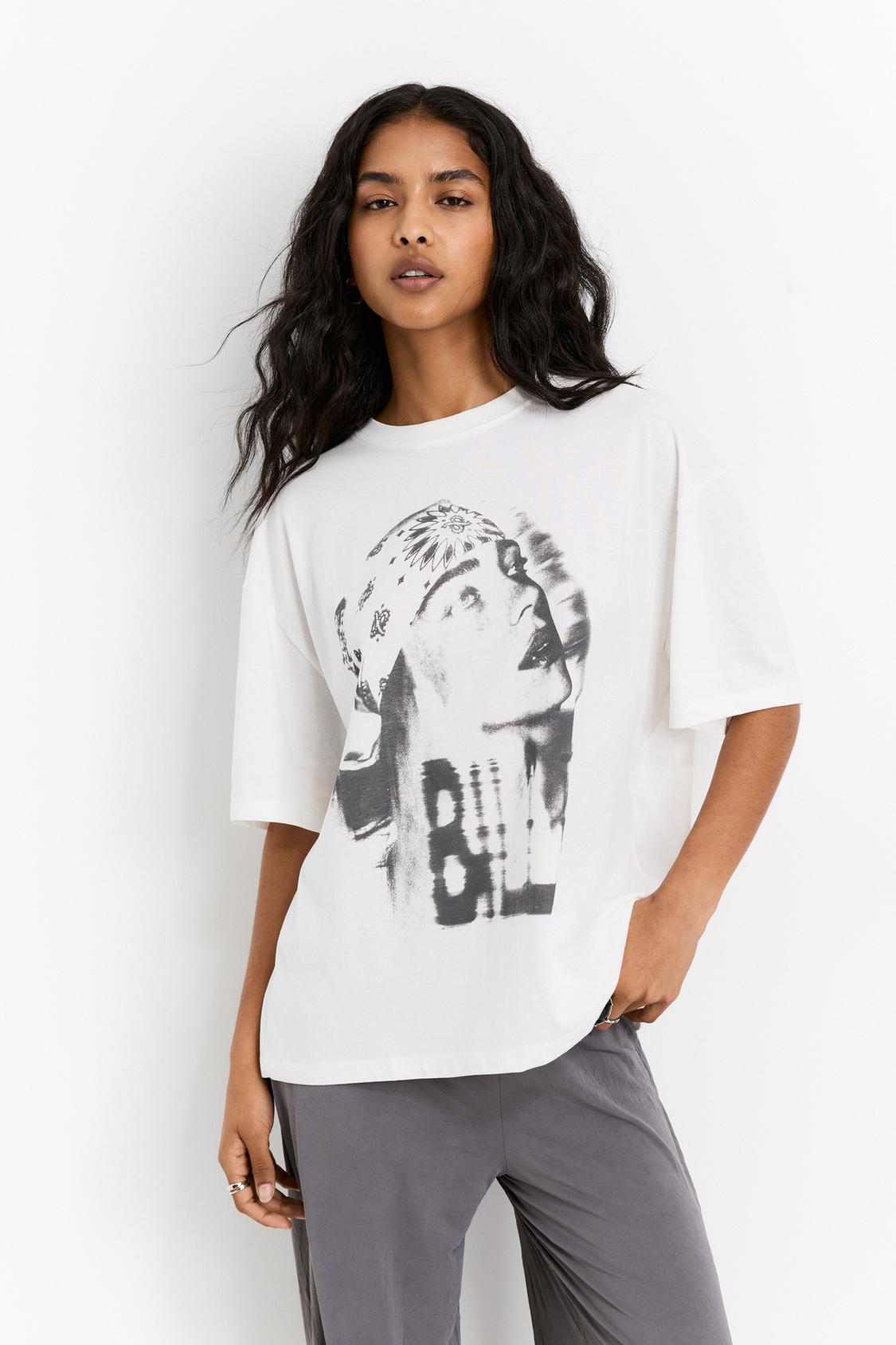 T Shirt Billie Eilish Blusas T-shirt Billie Eilish PULL&BEAR
