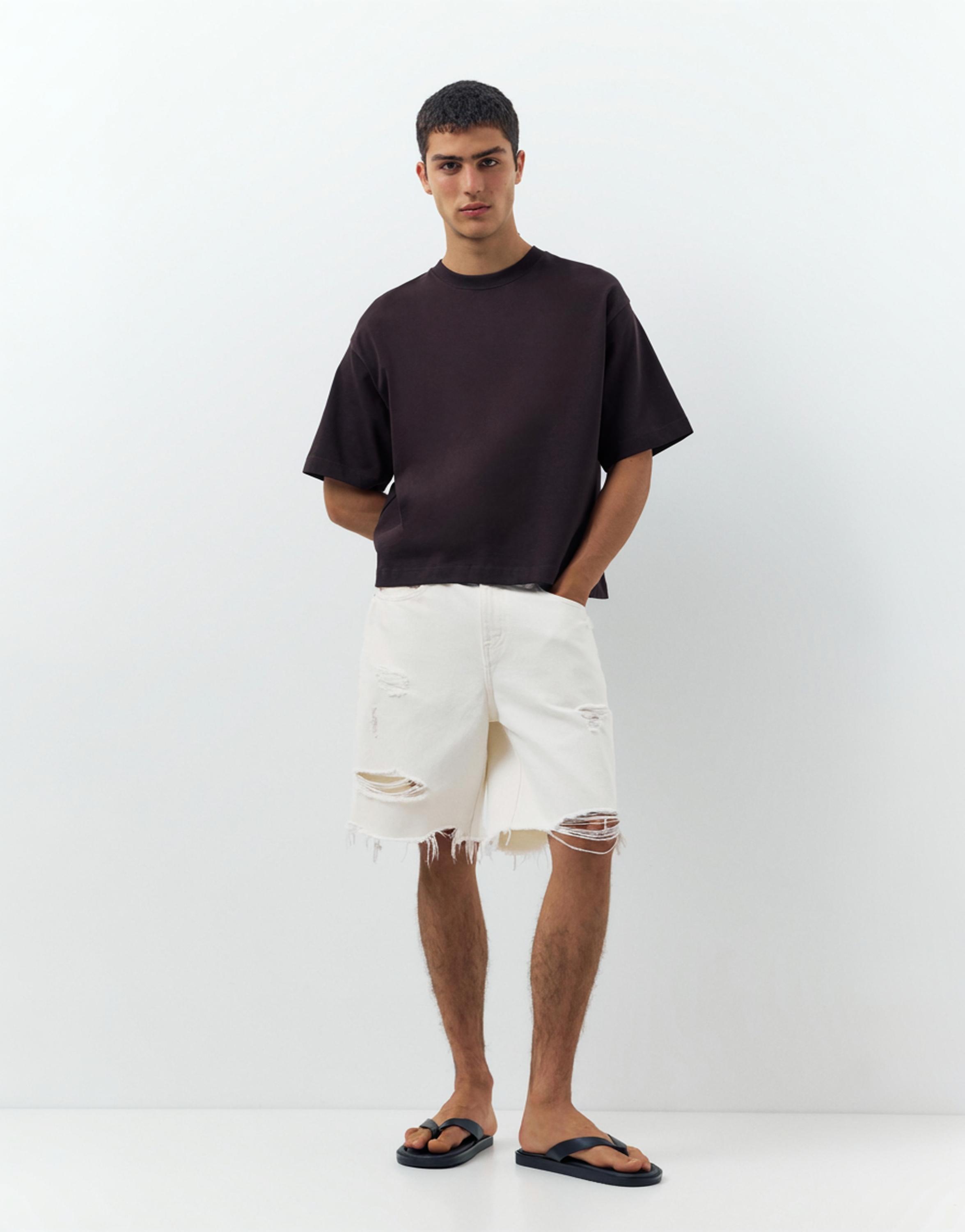 Straight-leg denim Bermuda shorts — Ecru