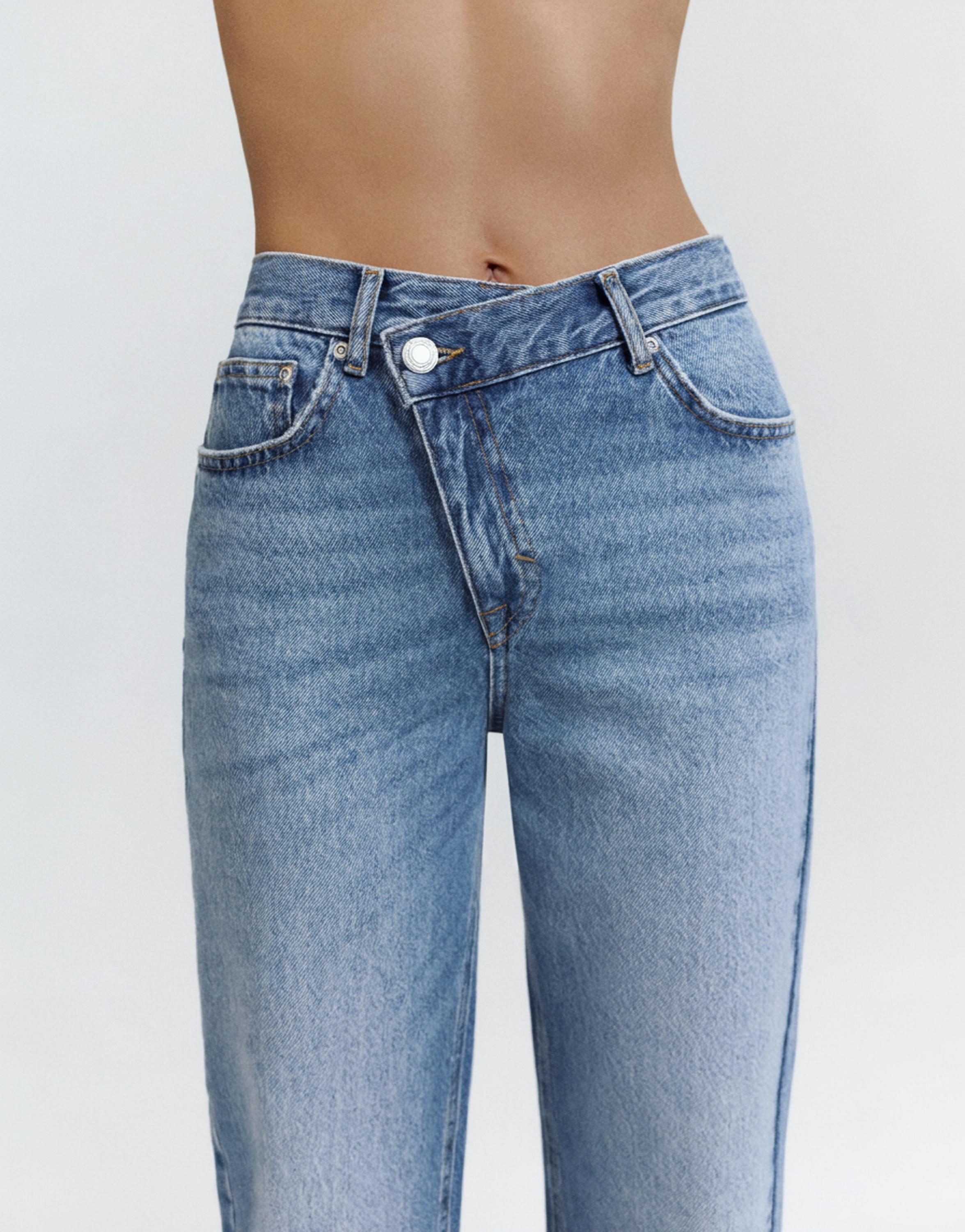 Straight-leg jeans with crossover waistband — Medium blue