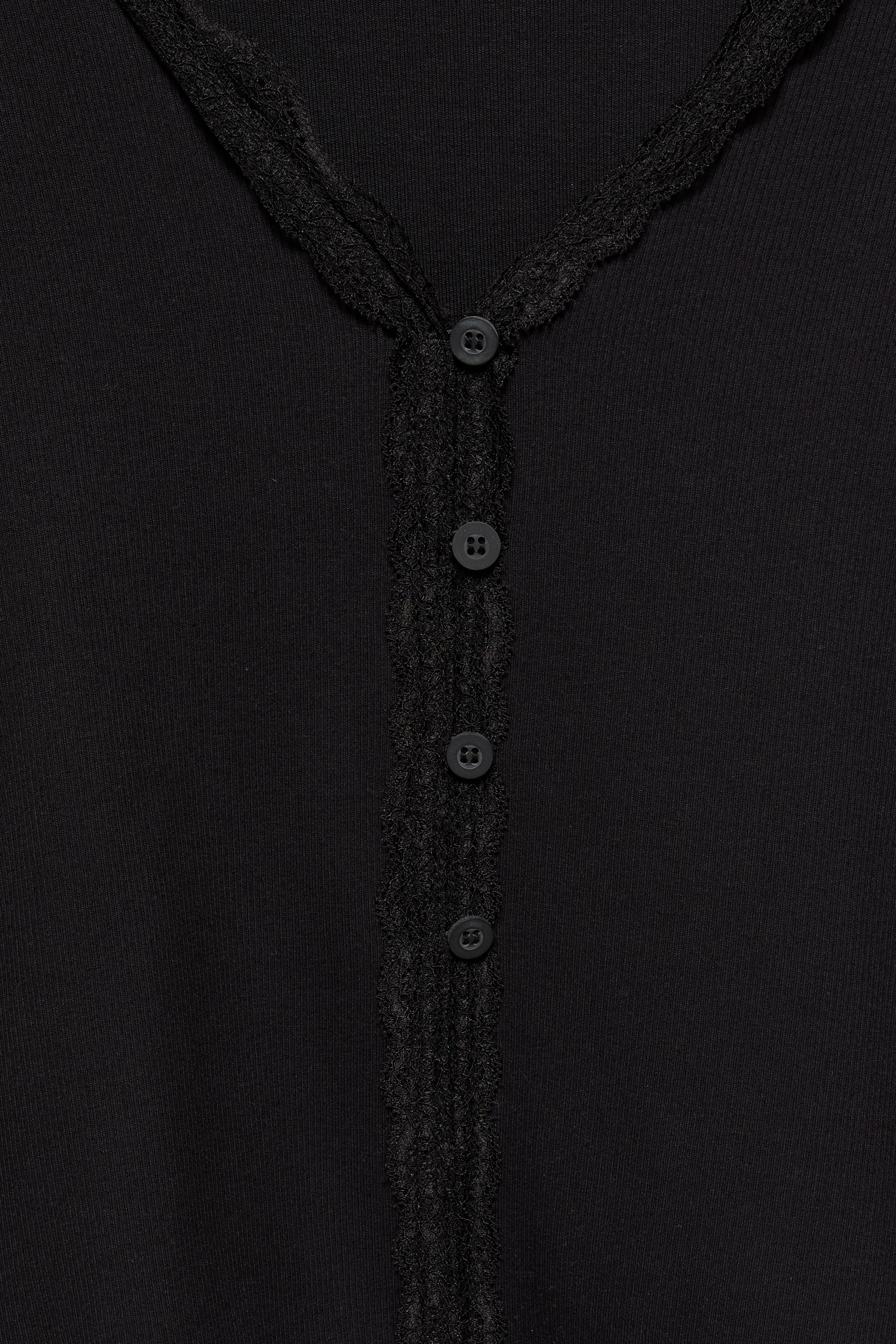 Buttoned lace T-shirt — Black