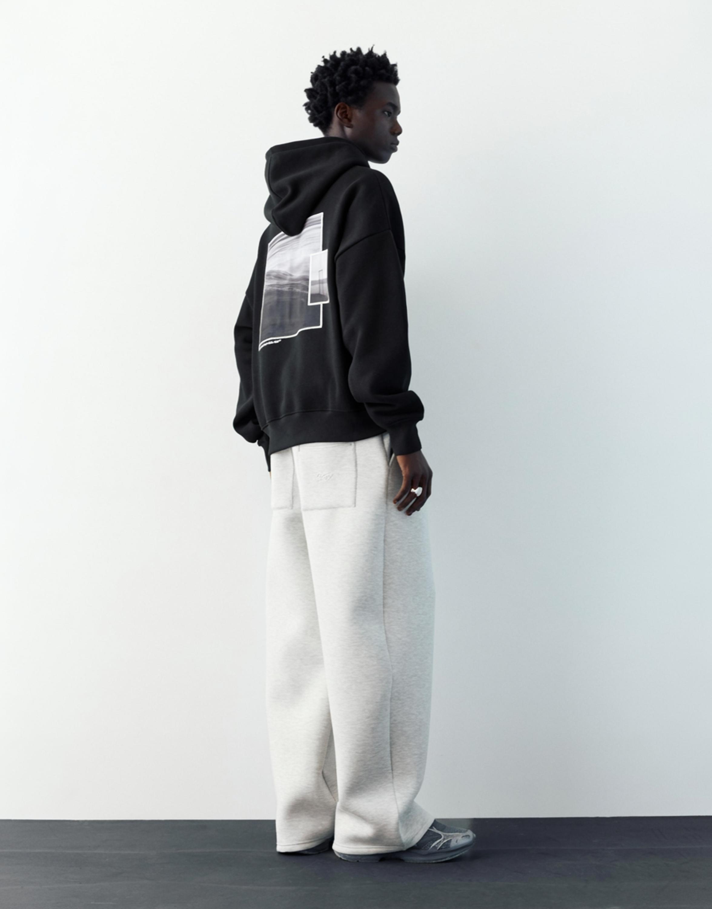 Kapüşonlu grafik sweatshirt - Görsel 10