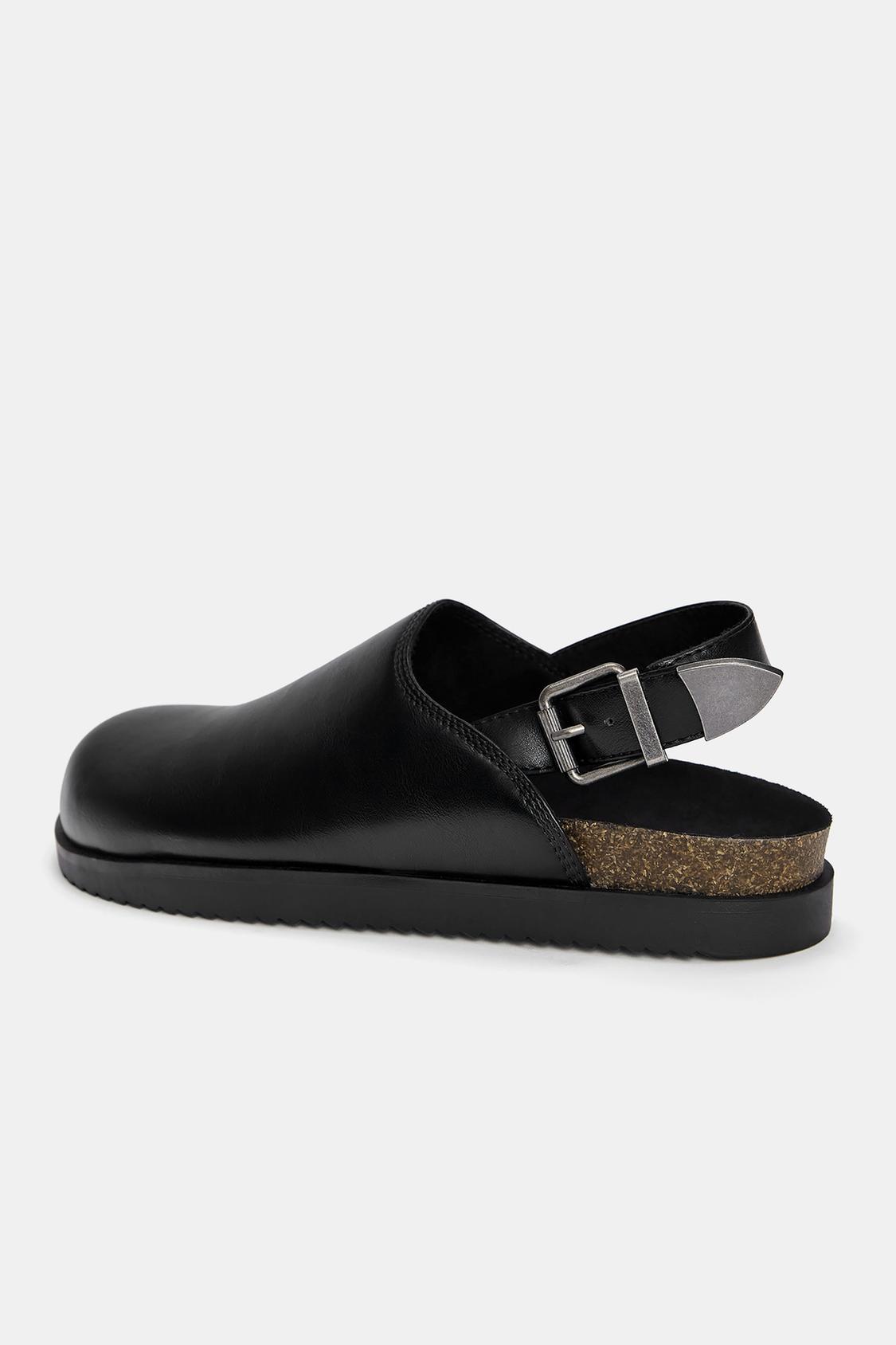Clogs with buckled strap - PULL&BEAR