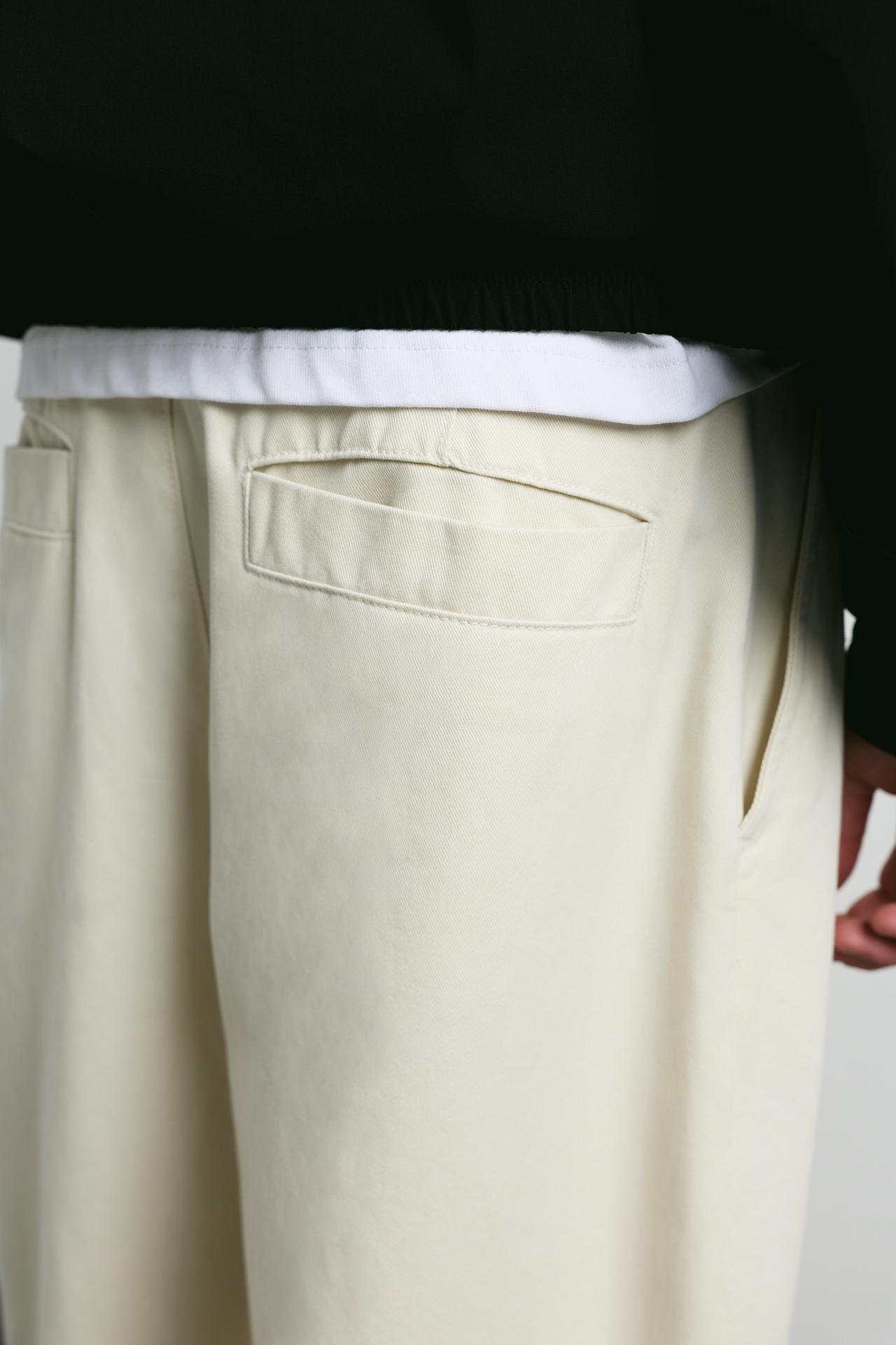 Baggy darted chinos — Off white