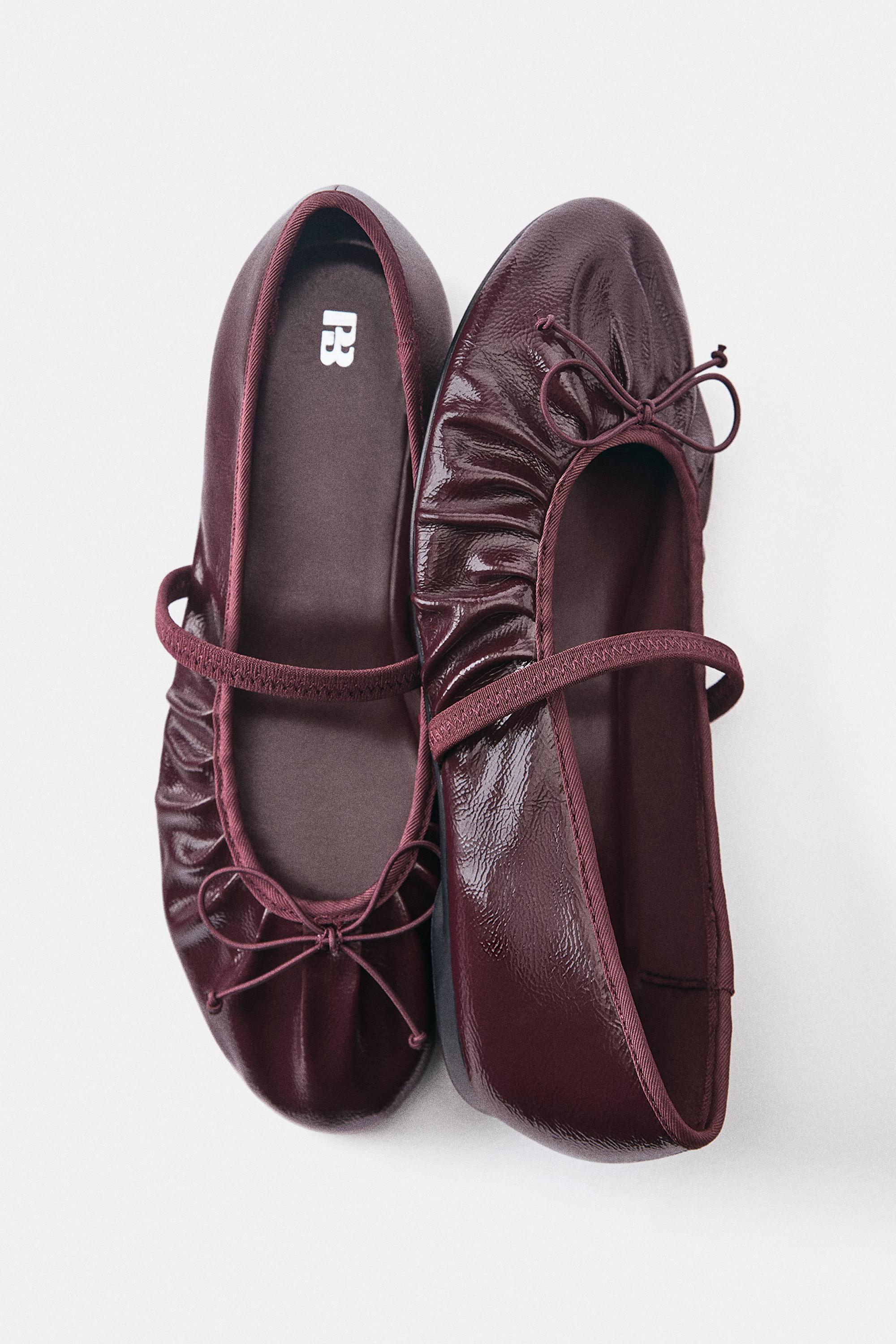 Gathered ballerina pumps — Maroon