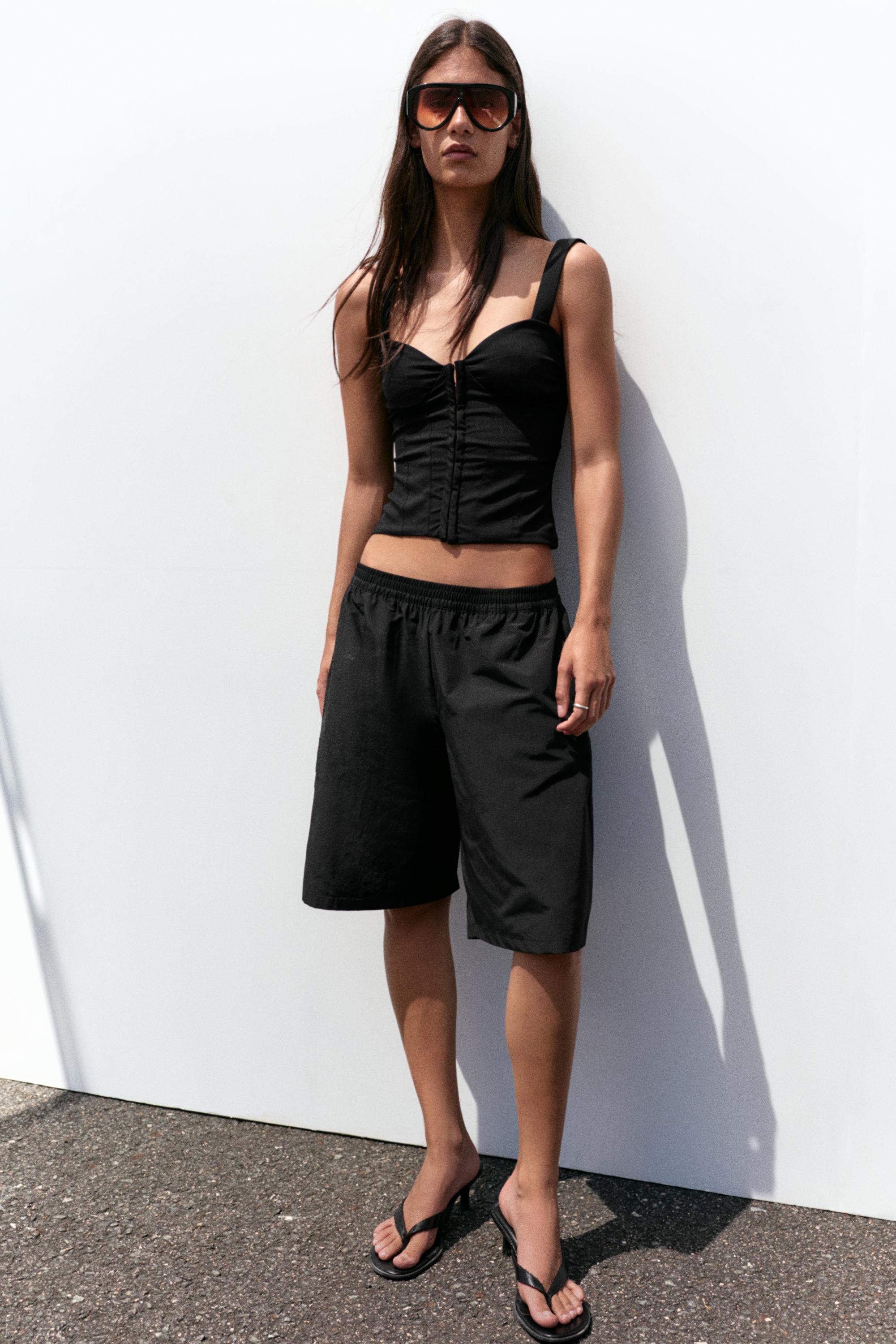 Black Bermuda shorts with elasticated waistband — Black