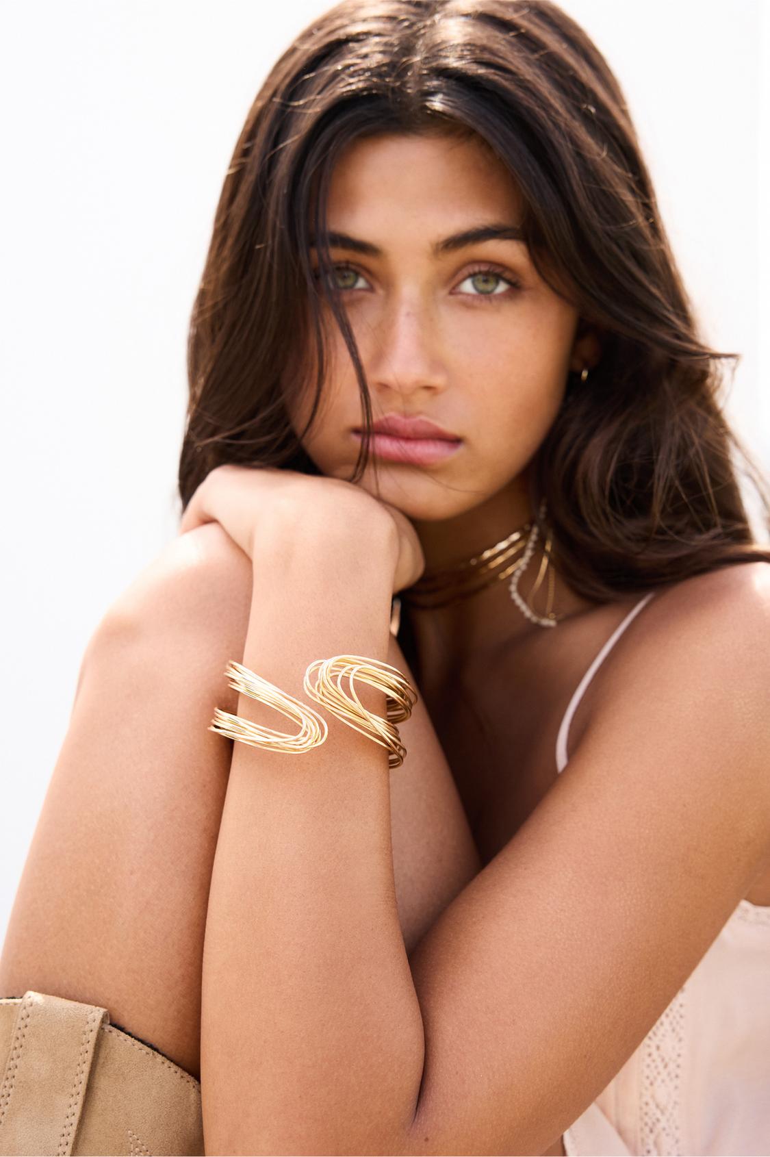 Ear Cuff Forever 21 Gold Earrings FOREVER 21 Gold-Toned Stone