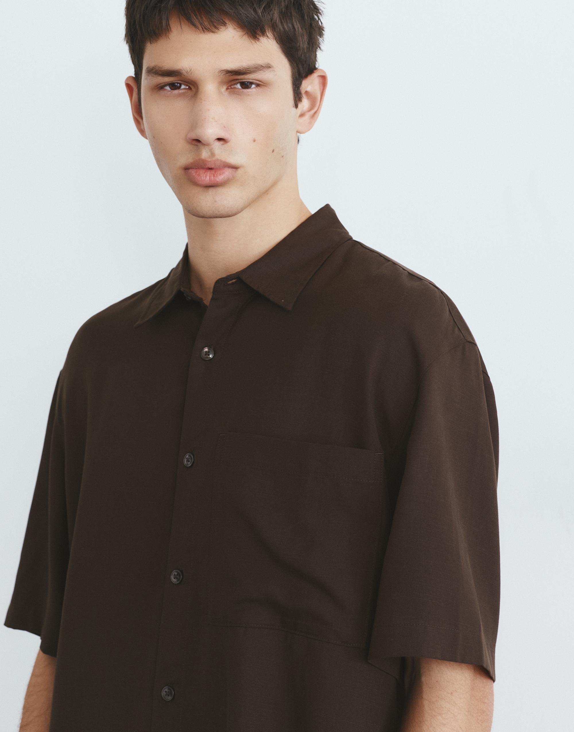 Short sleeve shirt with pocket — Chocolate