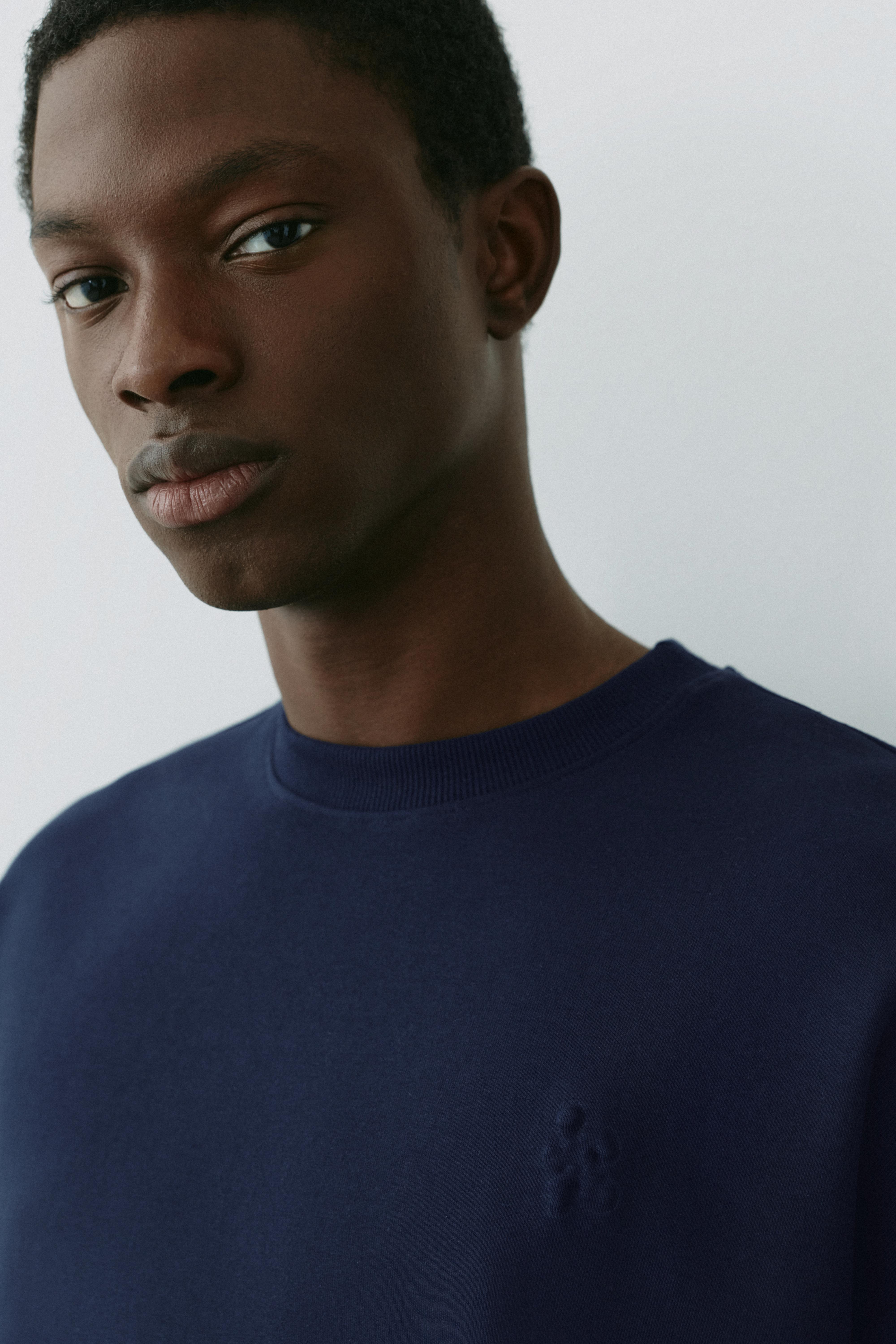 Short sleeve raised graphic sweatshirt — Navy