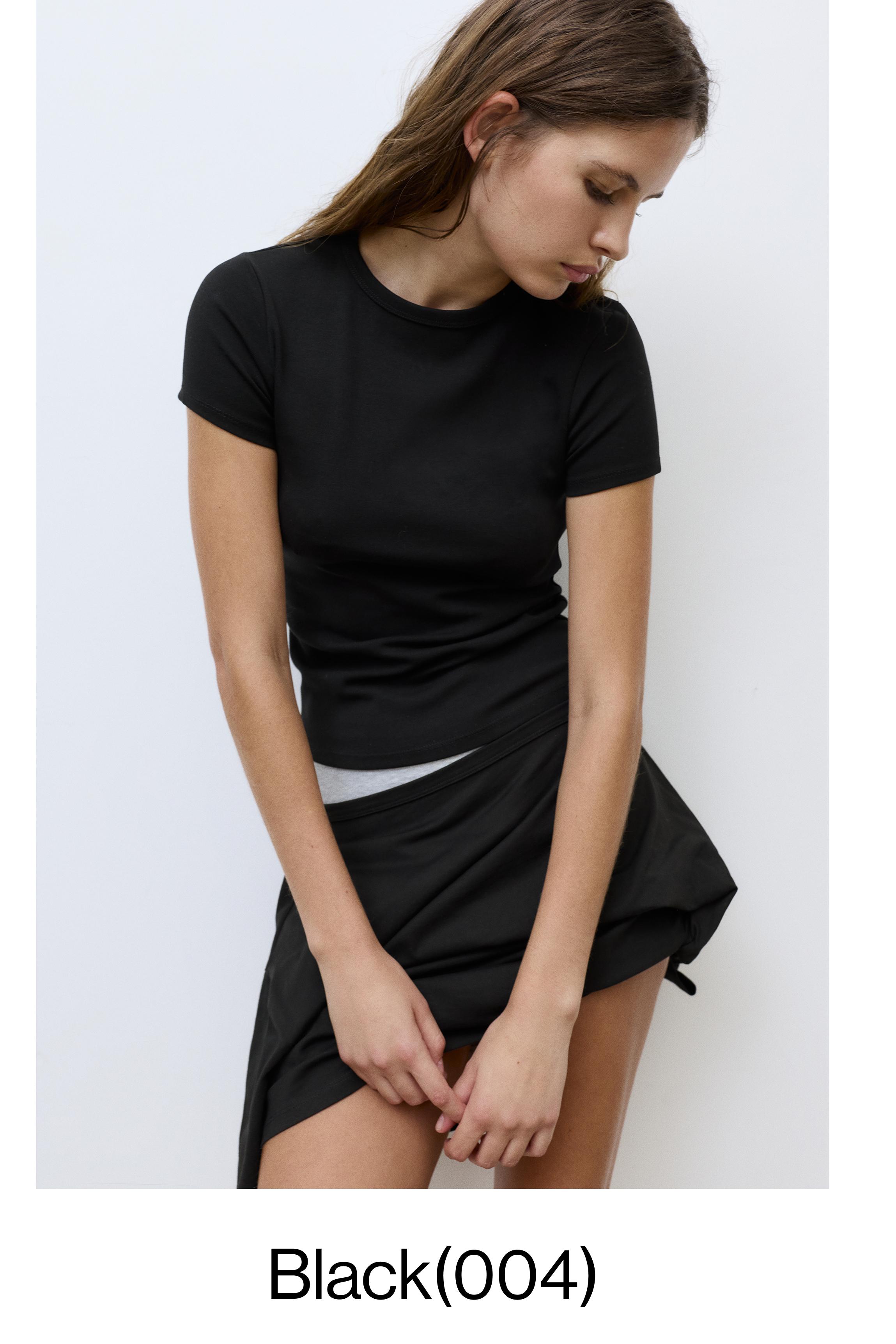 Fitted short sleeve T-shirt — Black