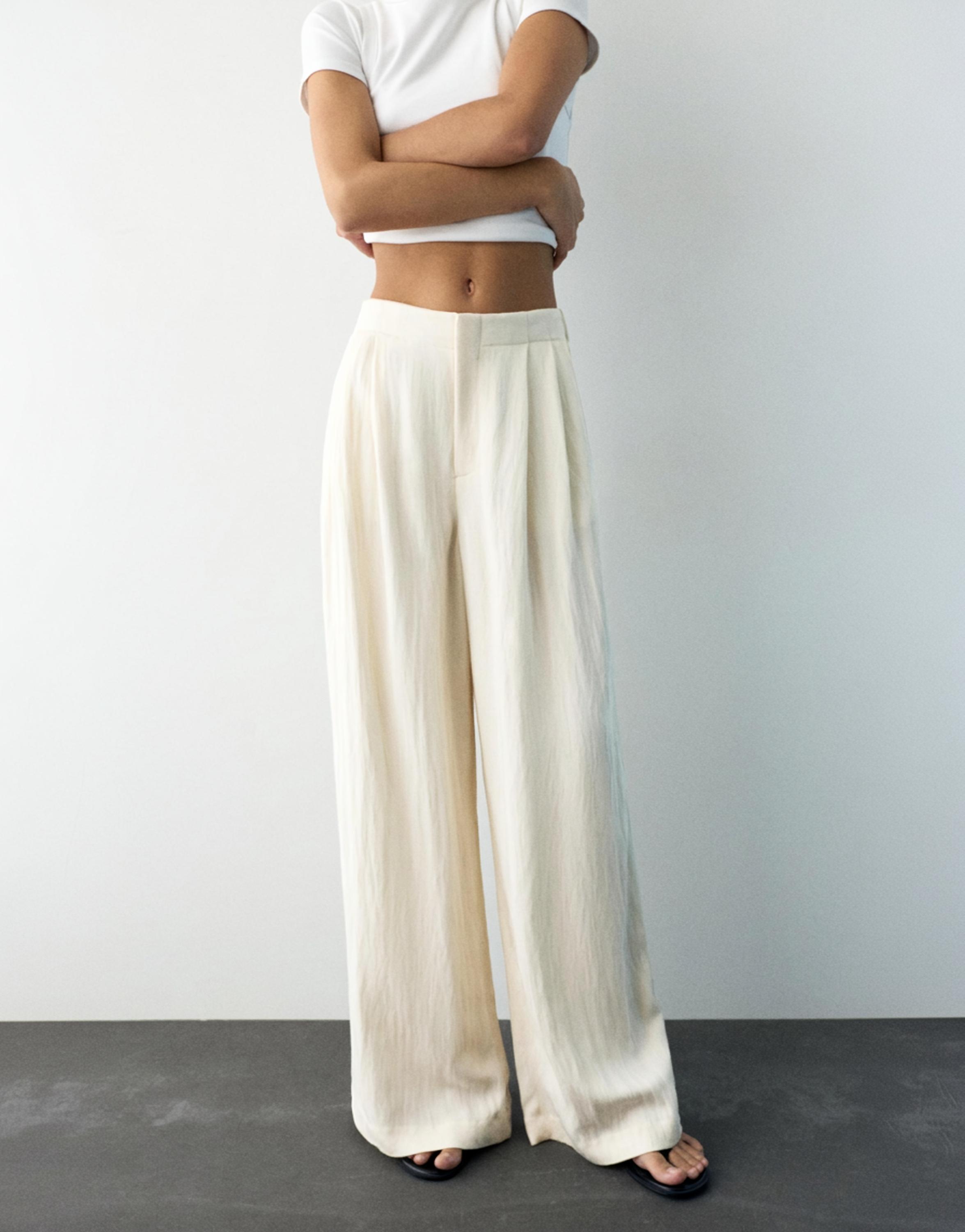 Düğmeli ve fermuarlı, kemer tokalı, önü pensli, elastik belli, tailored fit pantolon. - Görsel 22