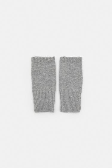 Chunky knit balaclava