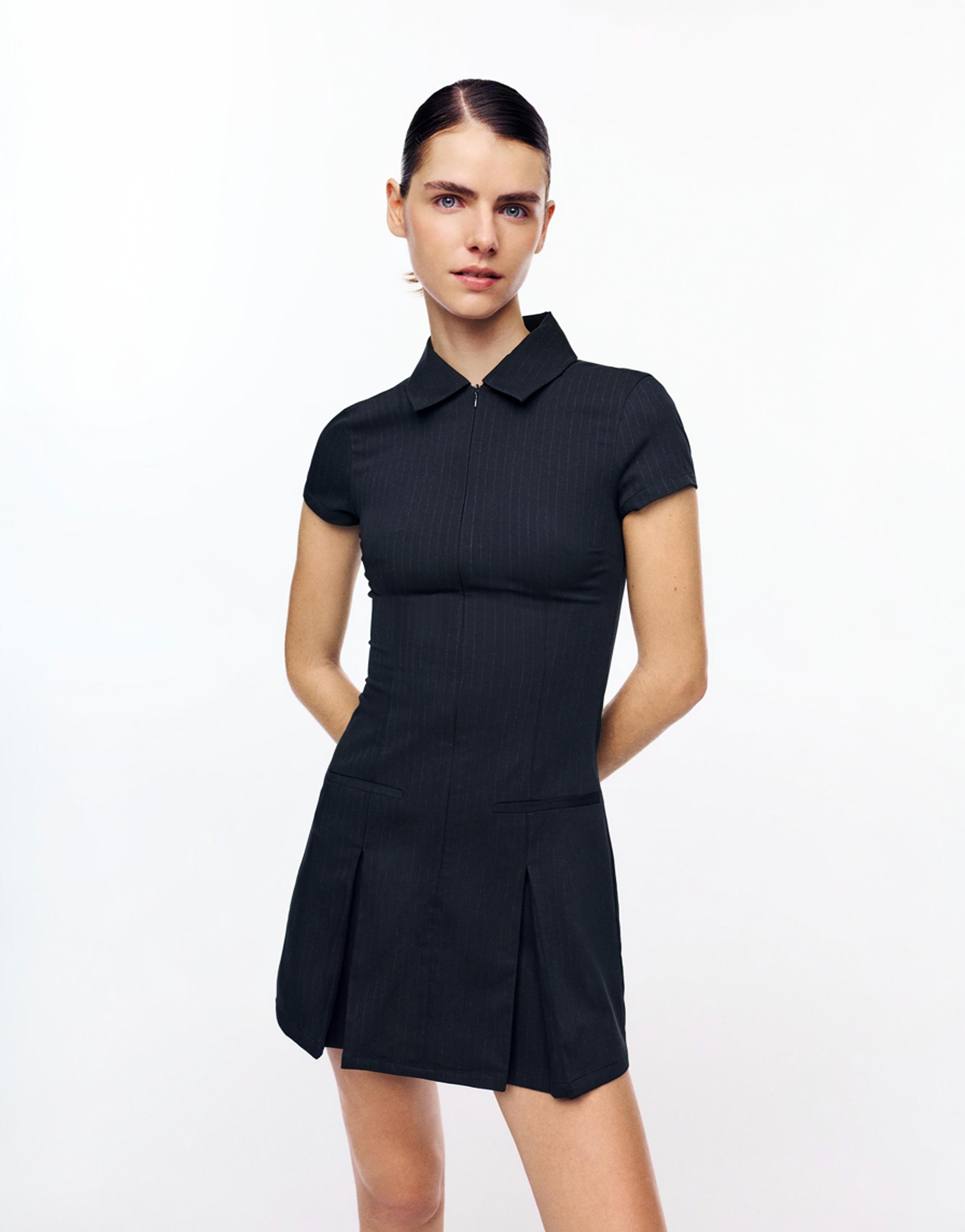 Short pinstripe dress with box pleats — Dark navy