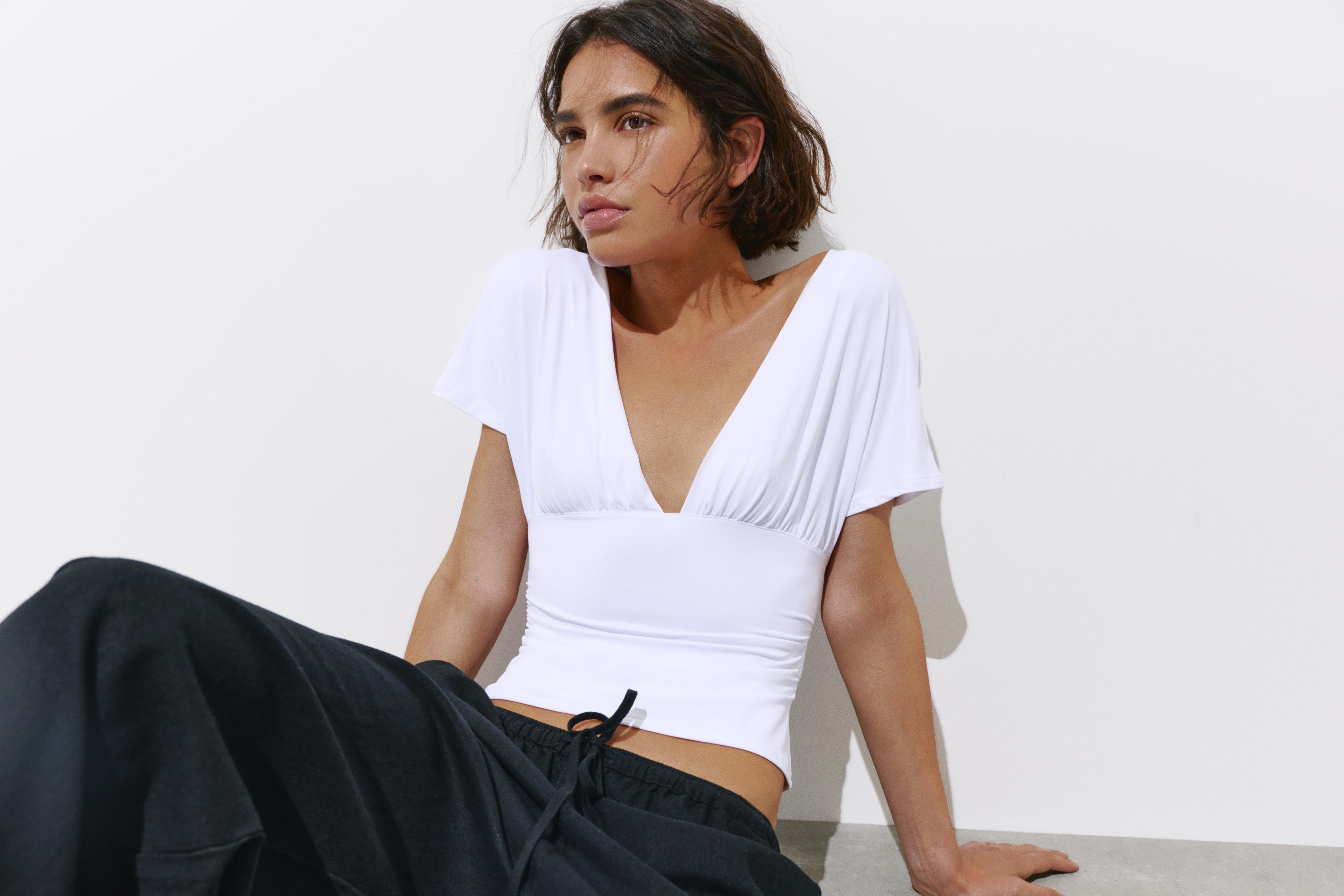 Gathered V-neck top — White