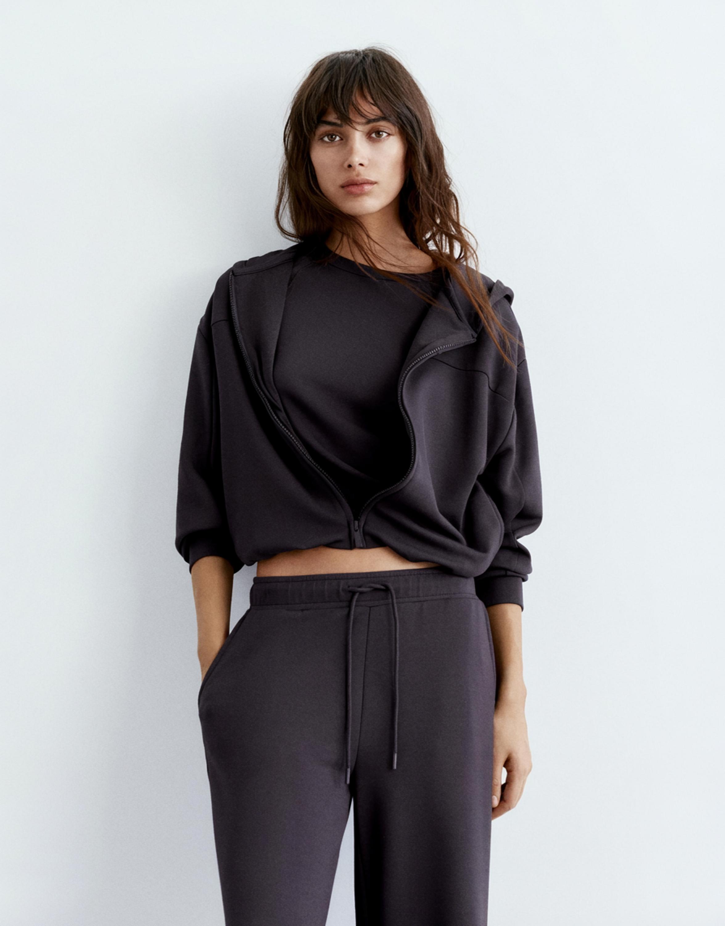 Yumuşak dokulu kapüşonlu sweatshirt - Görsel 76