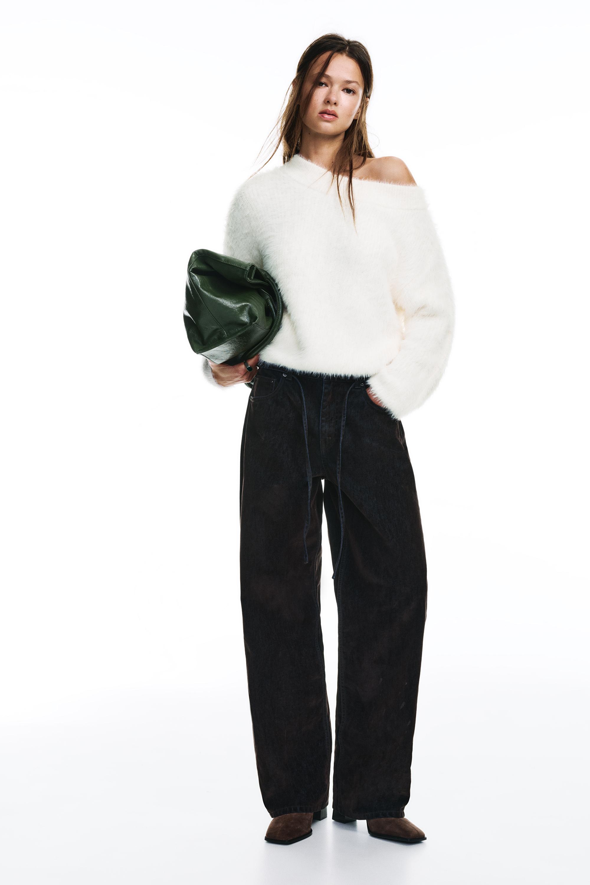 Asymmetric faux fur sweater — Ecru