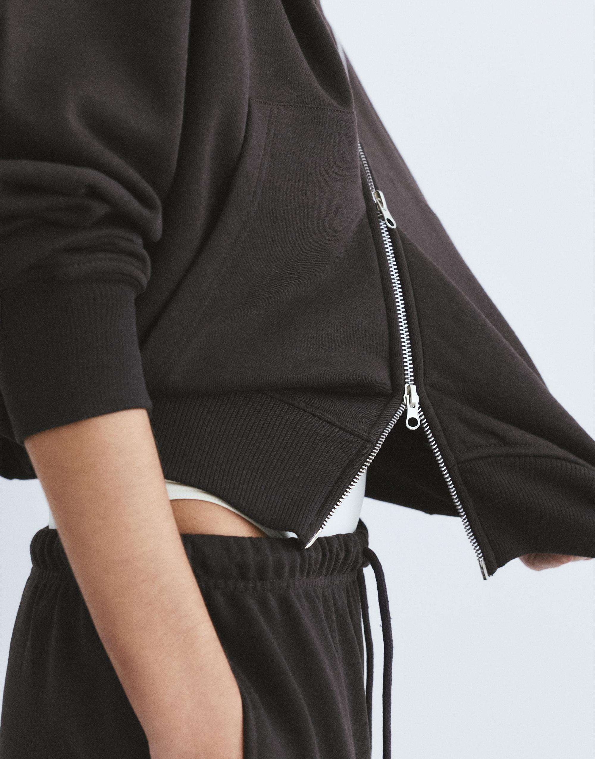 Hoodie with zipper — Brown
