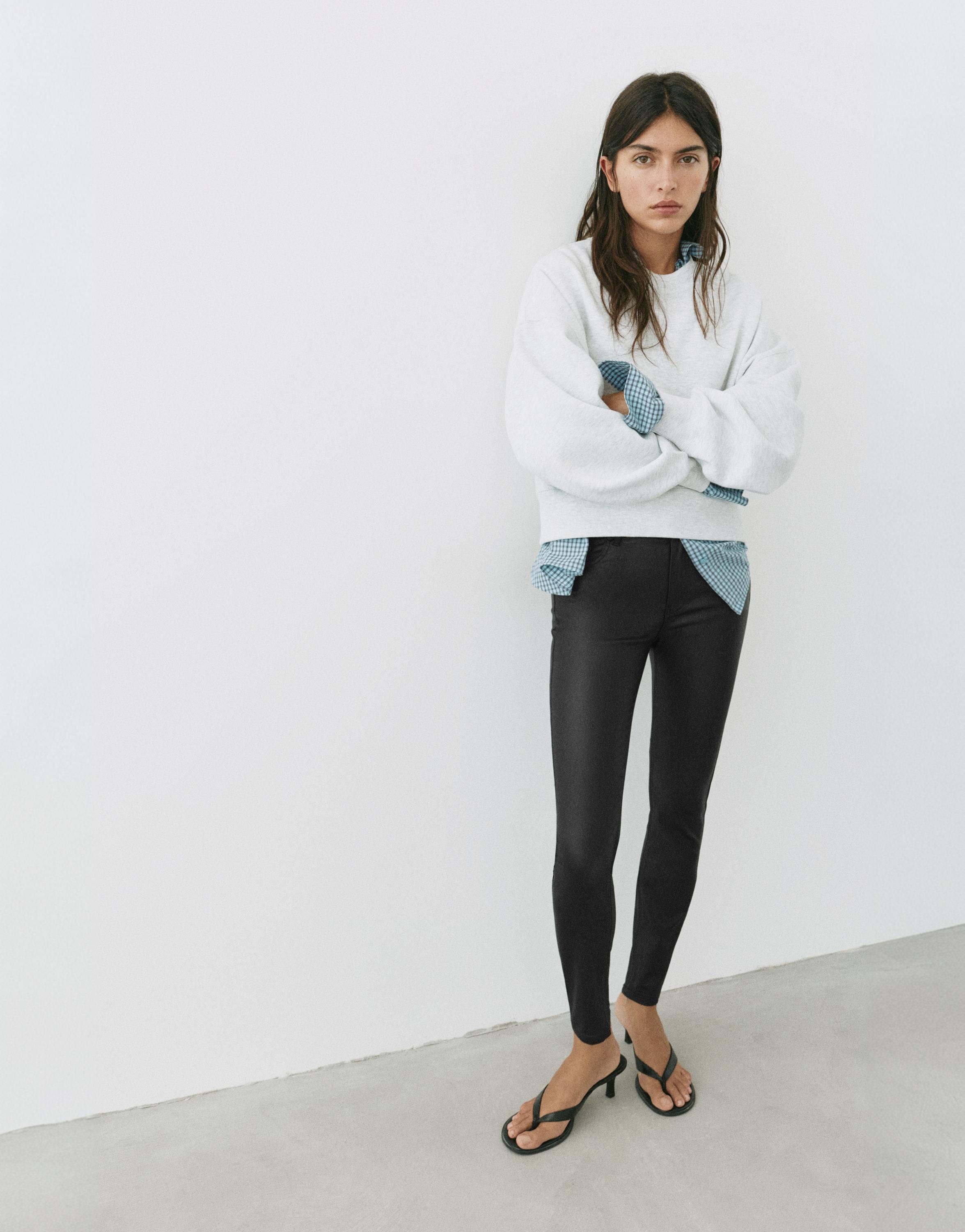 Leather effect skinny trousers — Black