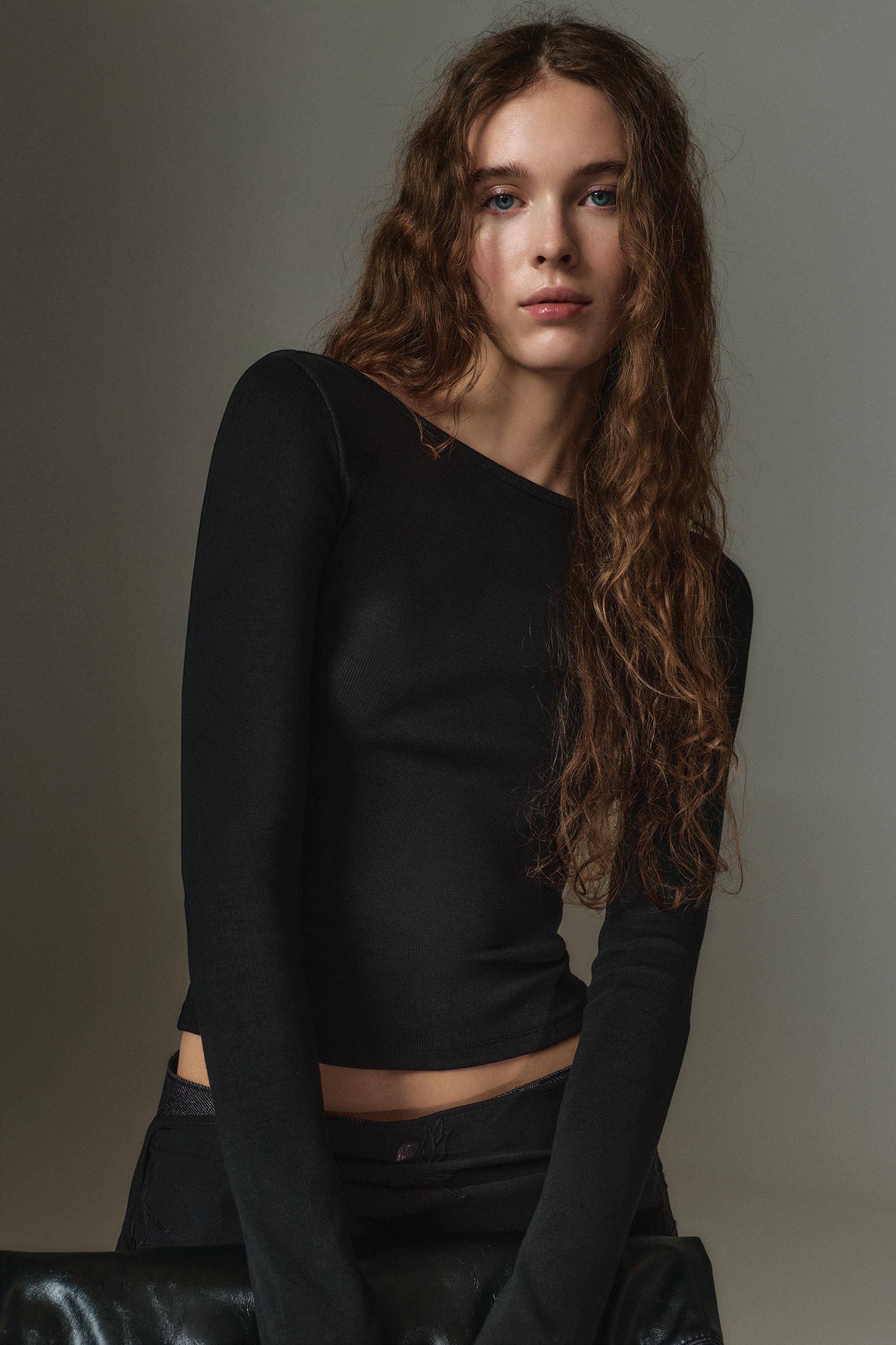 Long sleeve boat neck T-shirt — Black