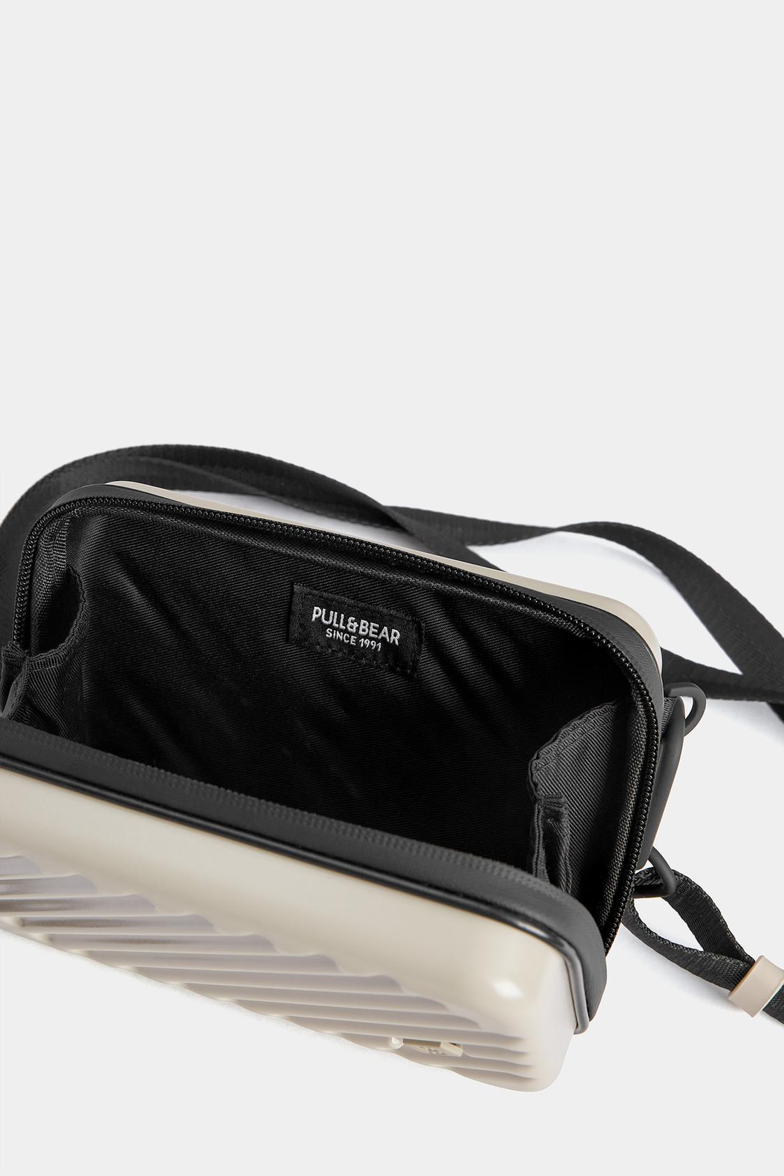 Rigid crossbody bag with raised design - pull&bear