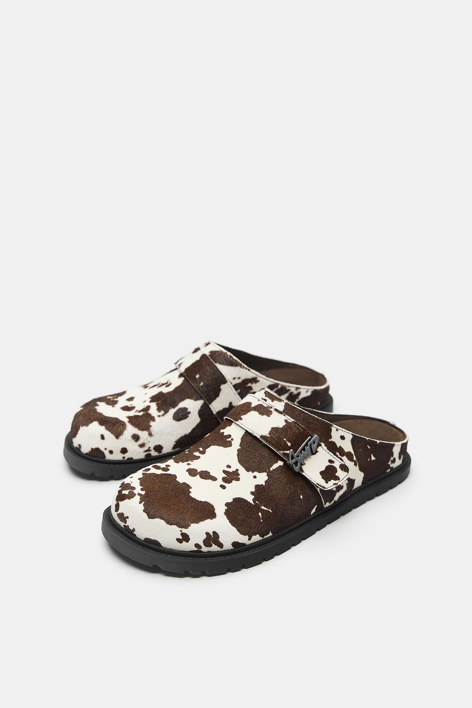 STWD cow print leather clogs — Brown